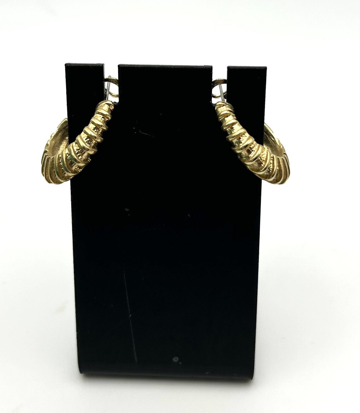 Other Vintage Textured Gold Ribbed 80s Street-Ready Hoop Earrings Size ONE SIZE - 3 Thumbnail