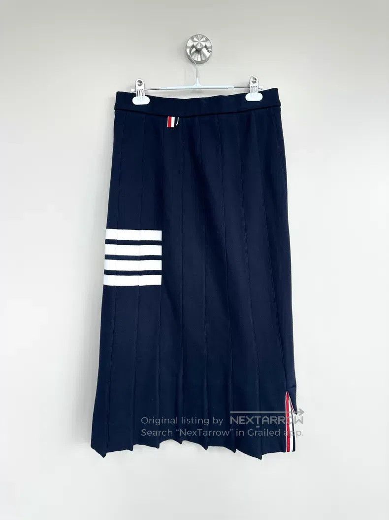 Thom Browne Thom Browne Navy Blue Classic Four Stripe Pleated Skirt Size 28" / US 6 / IT 42 - 2 Thumbnail