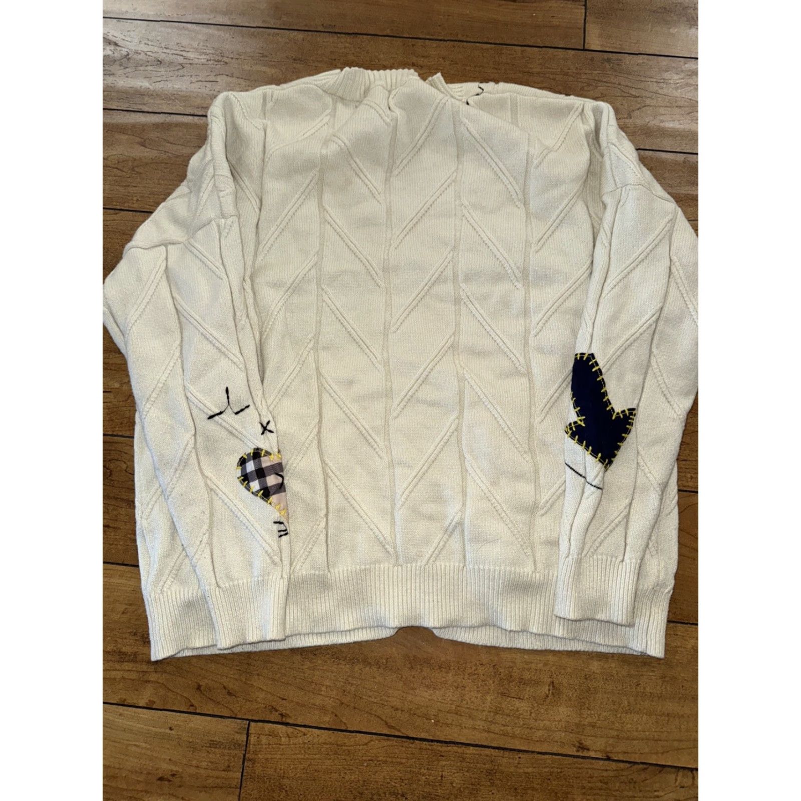 Vintage Cream Ebossy Knitted Cardigan White Large 22x23 Patchwork Embroidery Womens Cardigan Long Sleeve Open Front 90s Cable Knit Womens Size L / US 10 / IT 46 - 5 Thumbnail