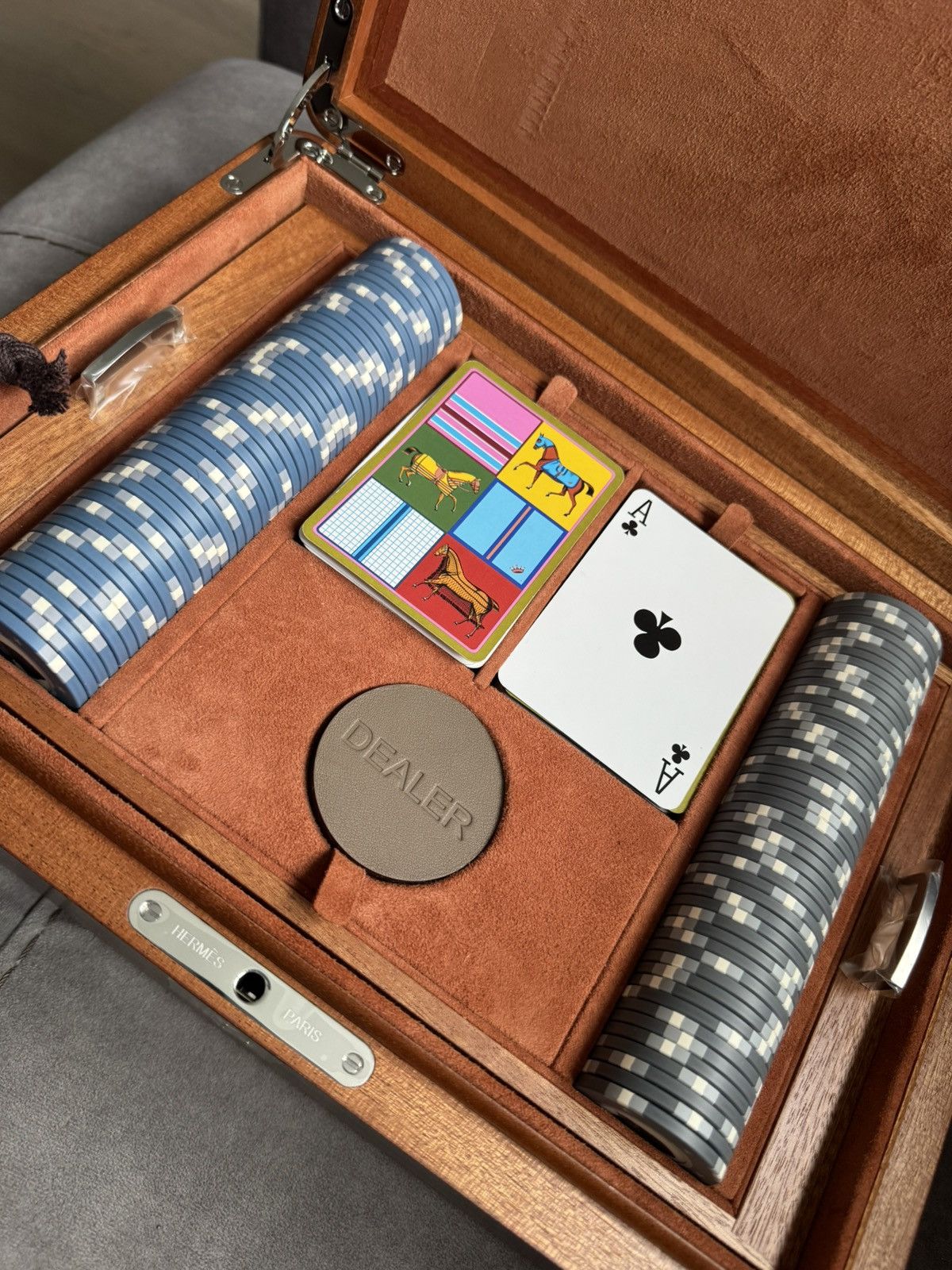 Hermes HERMES box games poker set study all photos and description Size ONE SIZE - 6 Thumbnail