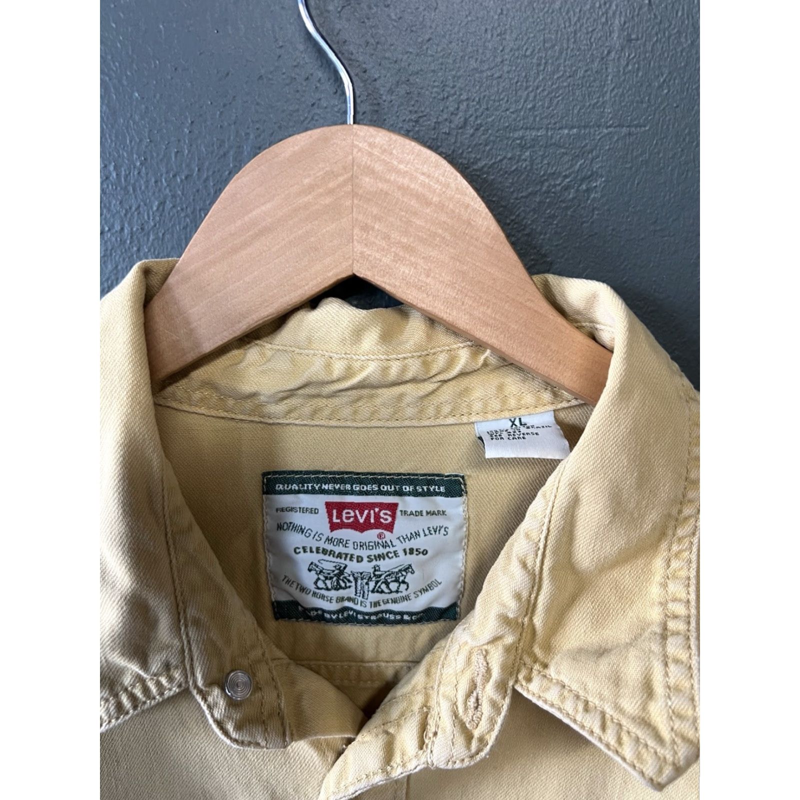 Levi's Y2K Levi's Mens Yellow Long Sleeve Double Pocket Button Up XL Size US XL / EU 56 / 4 - 3 Thumbnail