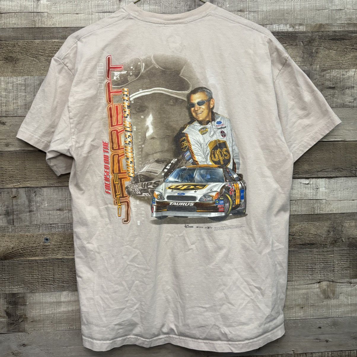 NASCAR Vintage Dale Jarrett UPS NASCAR tee Size US L / EU 52-54 / 3 - 3 Thumbnail