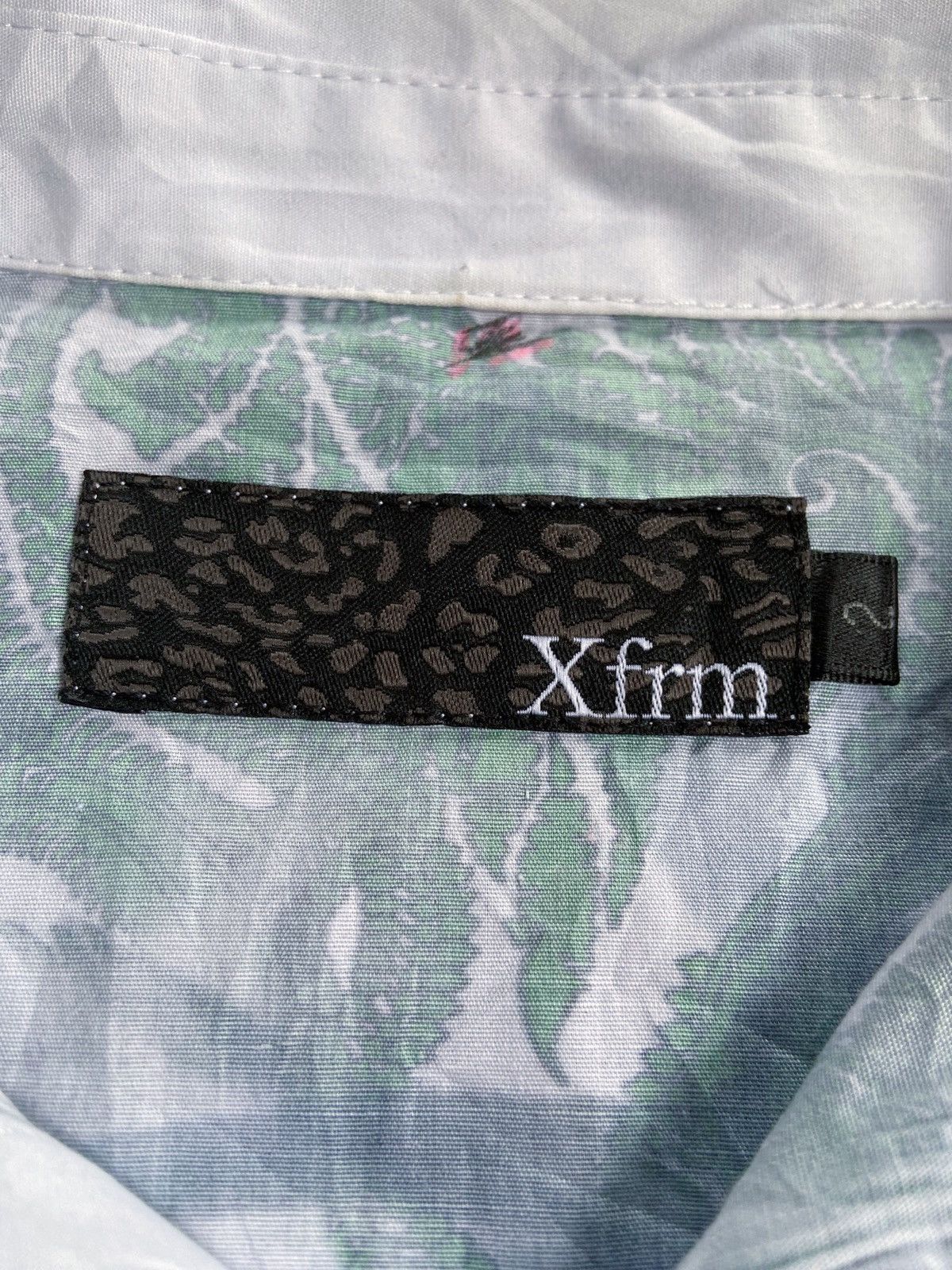 Japanese Brand XFRM FLOWERS BUTTON DOWN SHIRT Size US S / EU 44-46 / 1 - 12 Thumbnail
