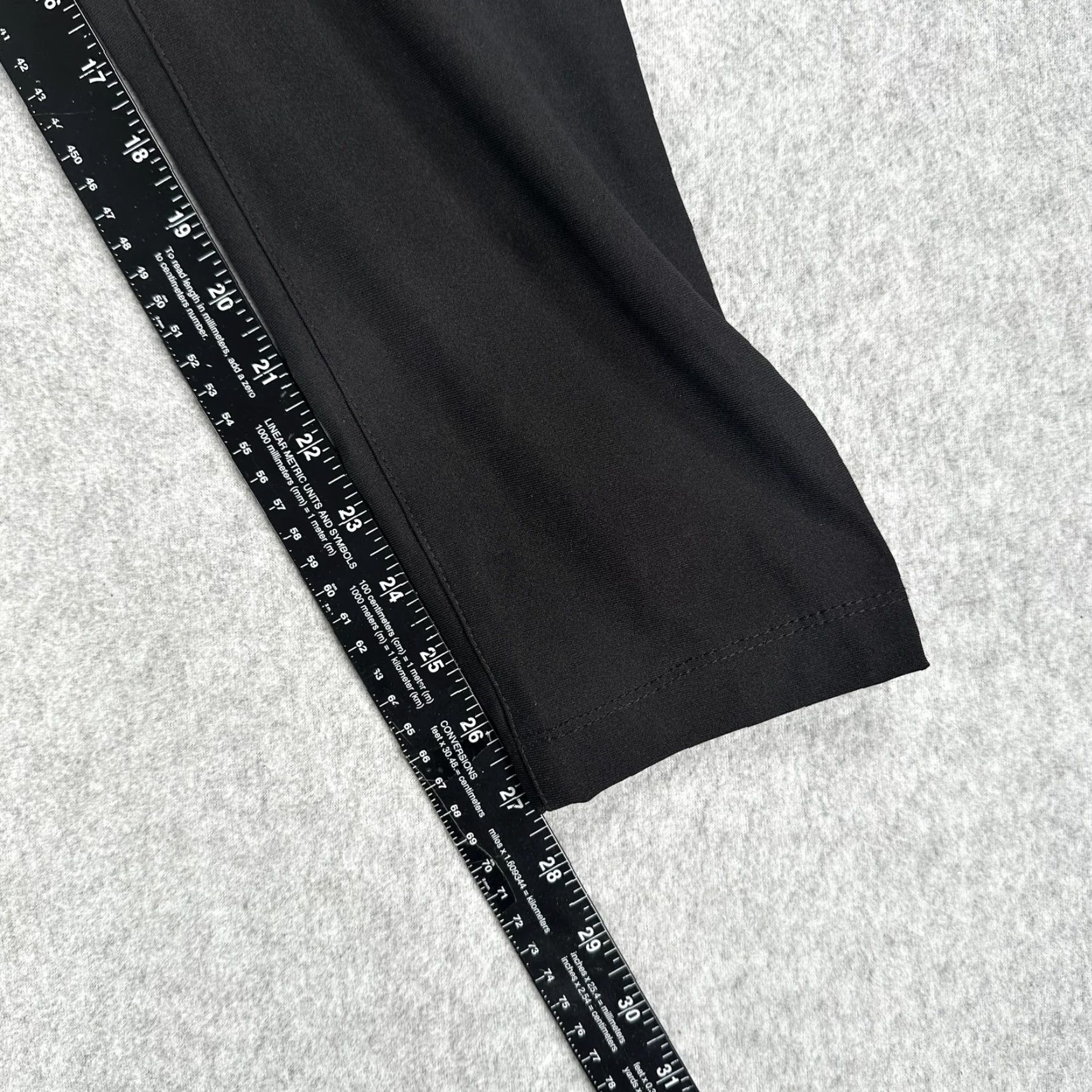 Cuts Cuts AO Jogger Pants Mens Large Black Elastic Waist Pockets Zip Tapered Legs Casual Jogger Slant Front Size US 33 - 4 Thumbnail