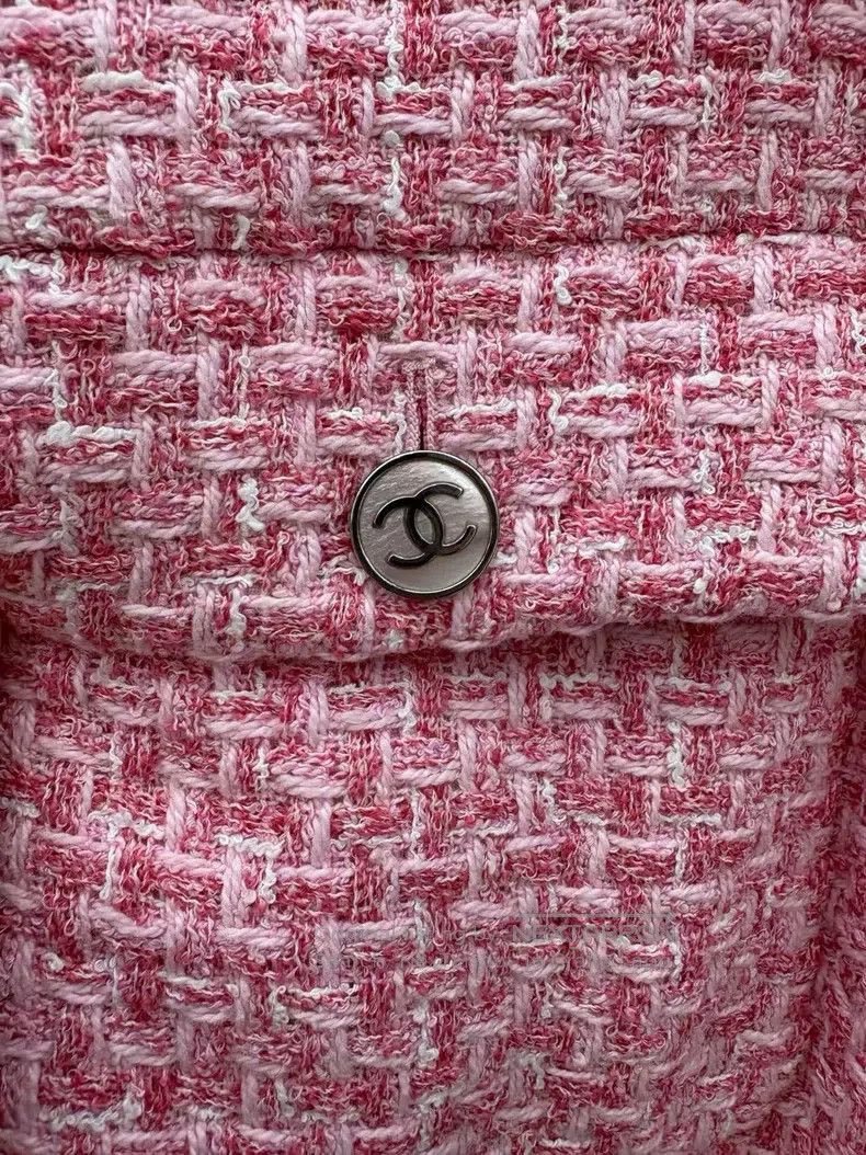 Chanel Chanel 23 Spring and Summer Series Pink Tweed Short-sleeve Size XS / US 0-2 / IT 36-38 - 6 Thumbnail