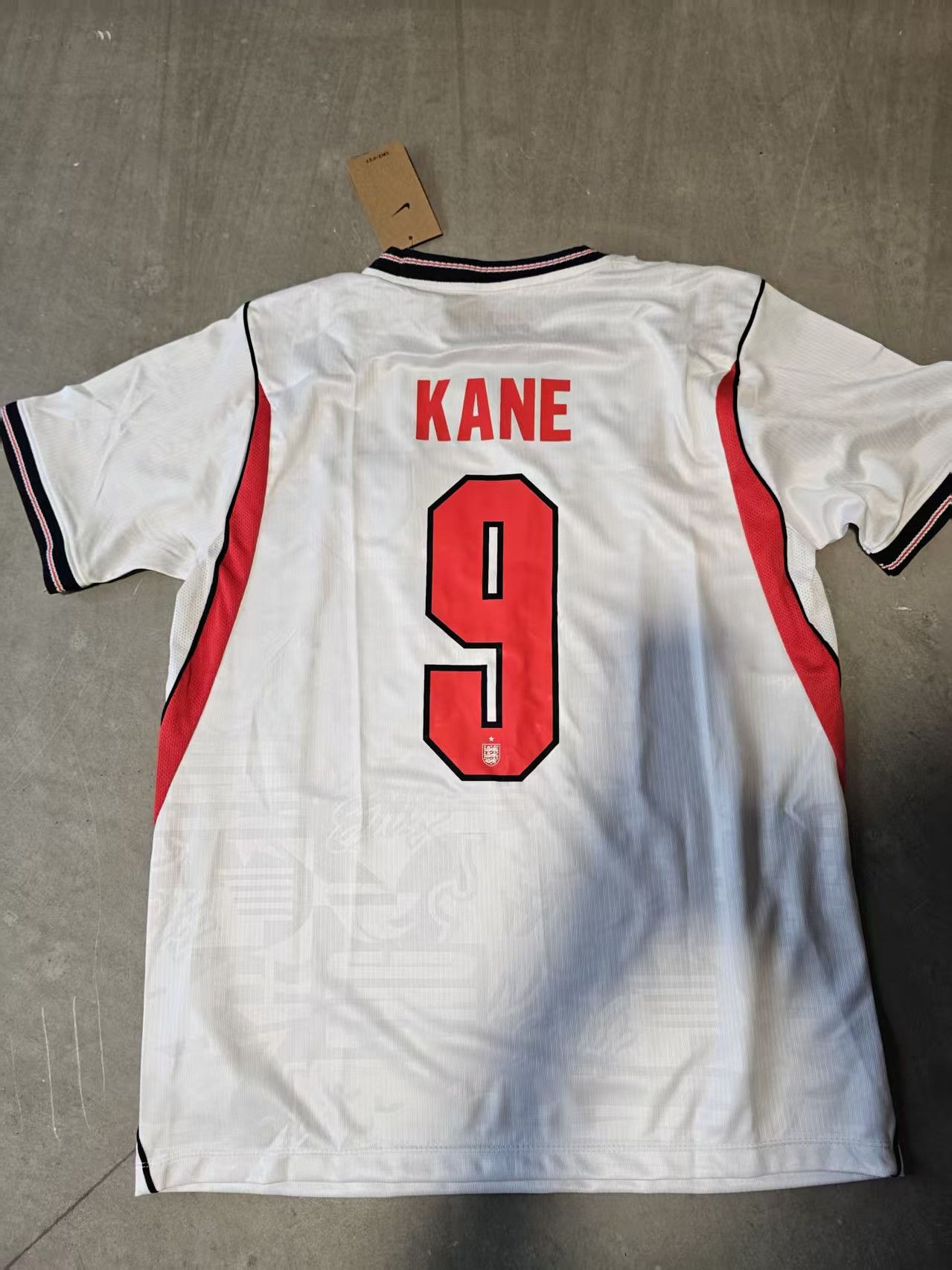 Other 2026 World Cup England 9 Harry Kane Jersey Size US M / EU 48-50 / 2 - 1 Thumbnail
