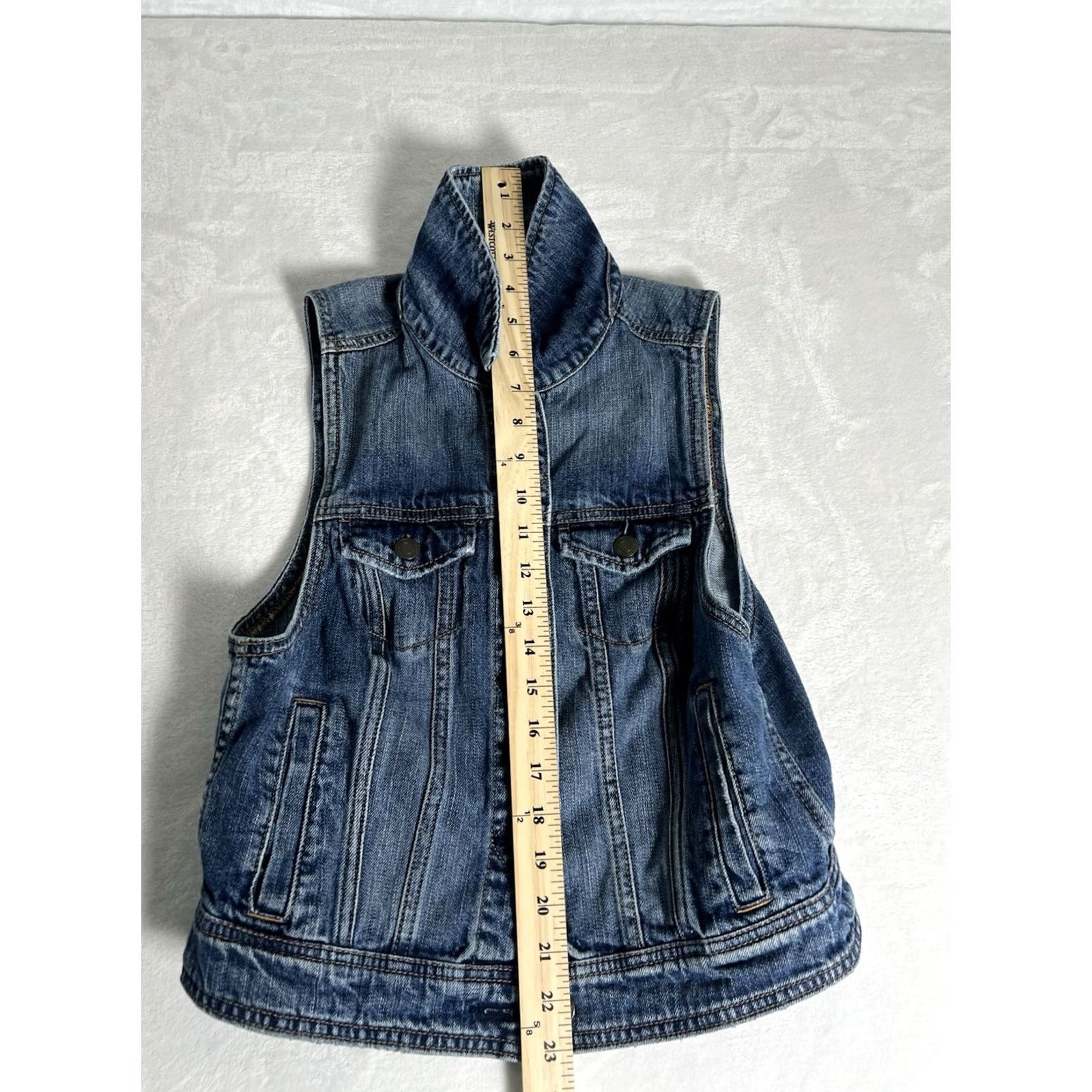 American Eagle Outfitters VINTAGE American Eagle Outfitters Denim Vest Women’s Short Sleeveless Blue Medium Wash Pockets Size M Size M / US 6-8 / IT 42-44 - 3 Thumbnail