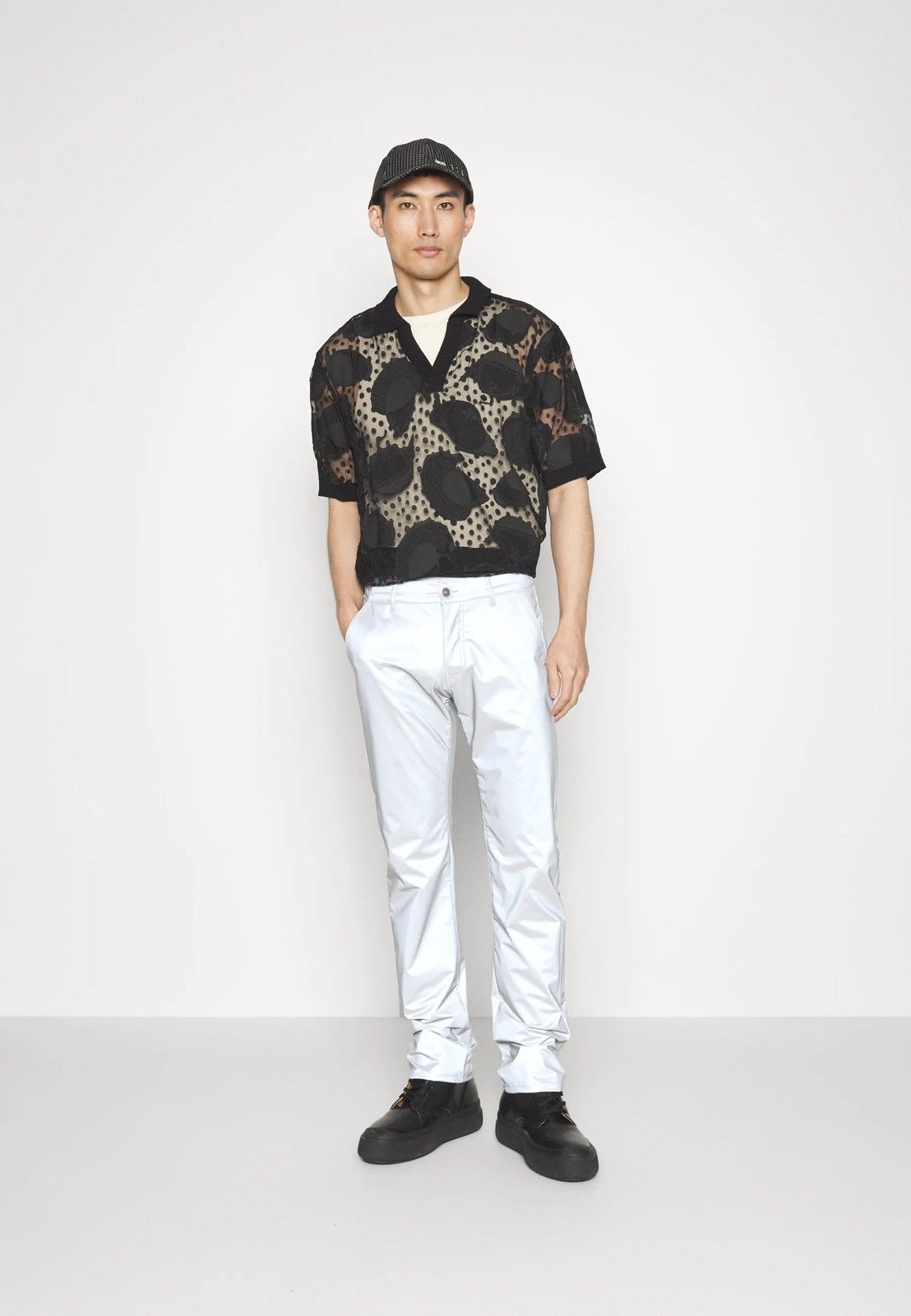 Henrik Vibskov !DS! SS23 Henrik Vibskov The BIG Polo Black Polo Tee Size US M / EU 48-50 / 2 - 5 Thumbnail