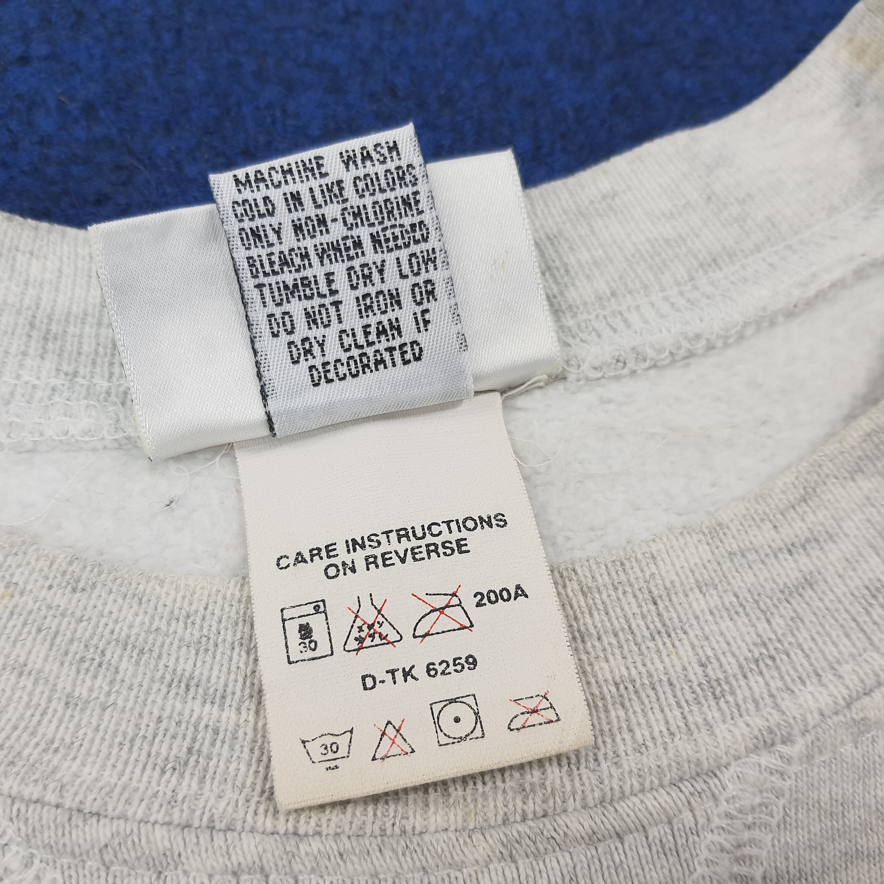 DKNY × Vintage Vintage DKNY Jeans Streetwear Sweatshirt C230N3 Size US L / EU 52-54 / 3 - 7 Thumbnail