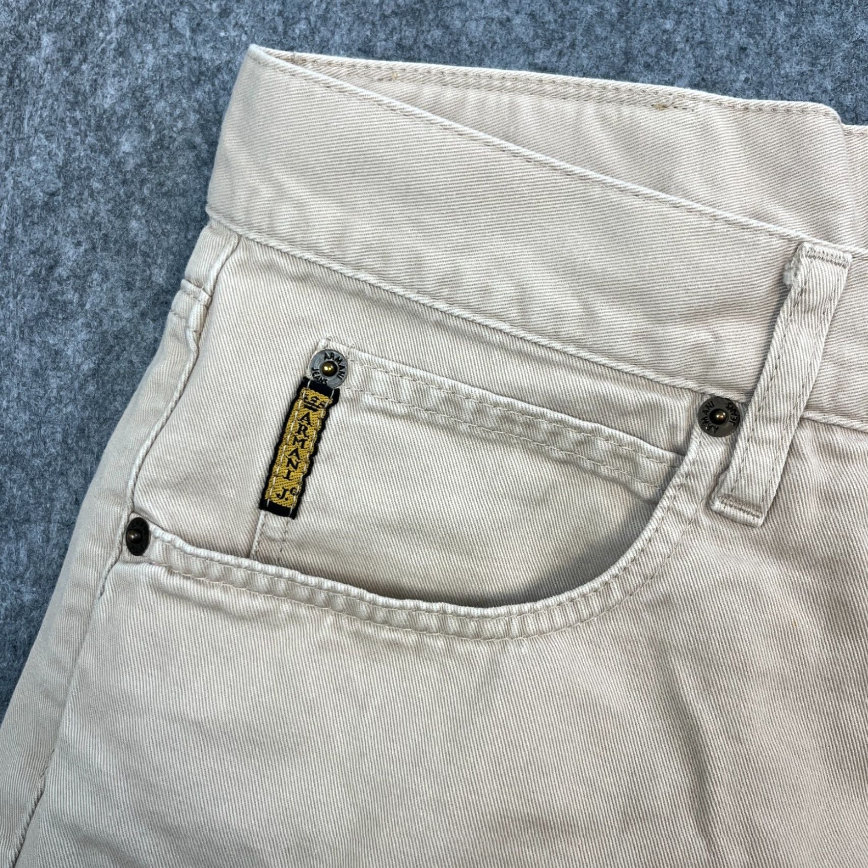 Armani VINTAGE ARMANI Chino Trousers Pants 32 Regular Beige Cotton 5-Pocket Straight Mens Jeans Size US 32 / EU 48 - 7 Thumbnail