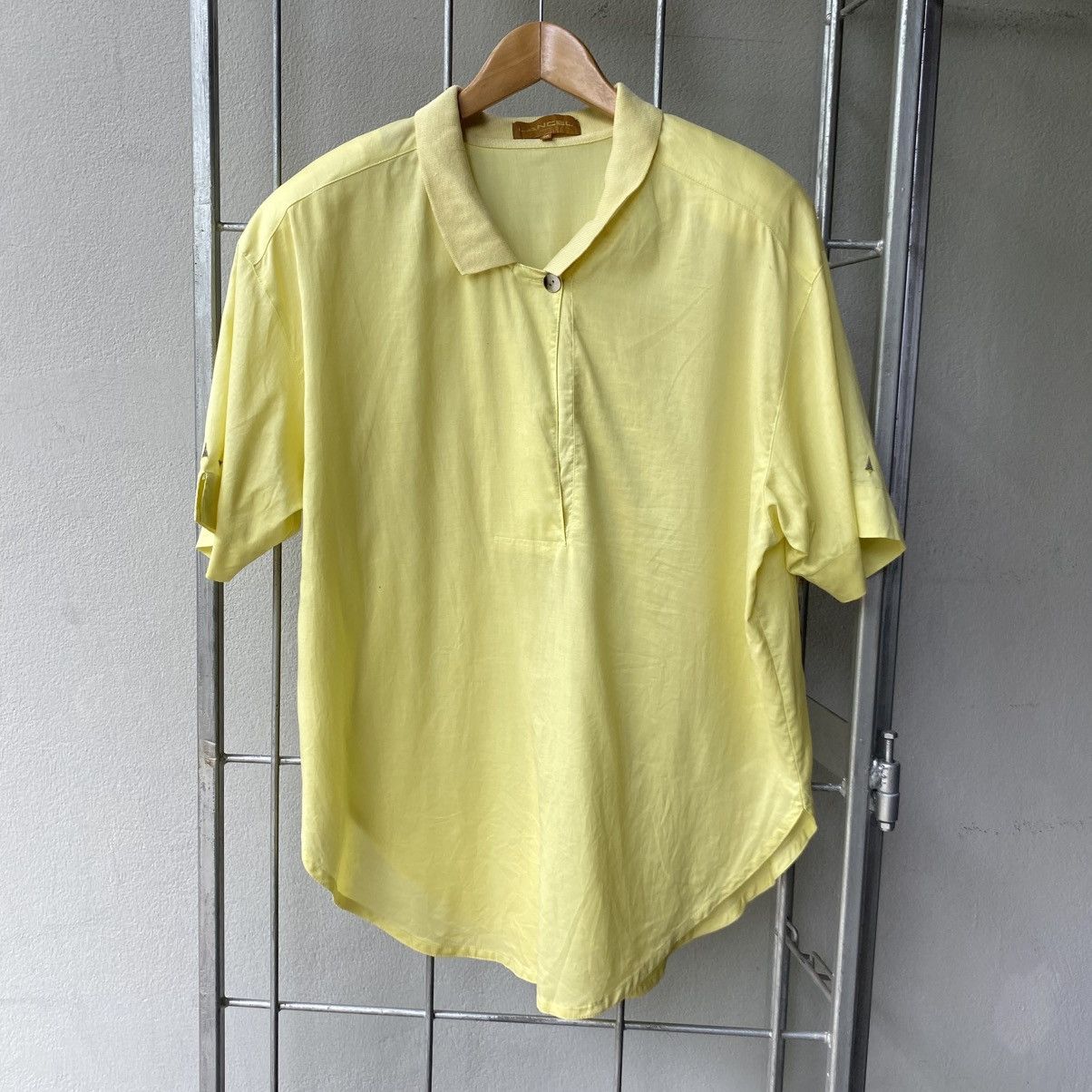Lancel LANCEL Yellow Embroidered Short-Sleeve Shirt with Logo Back Size L / US 10 / IT 46 - 9 Thumbnail