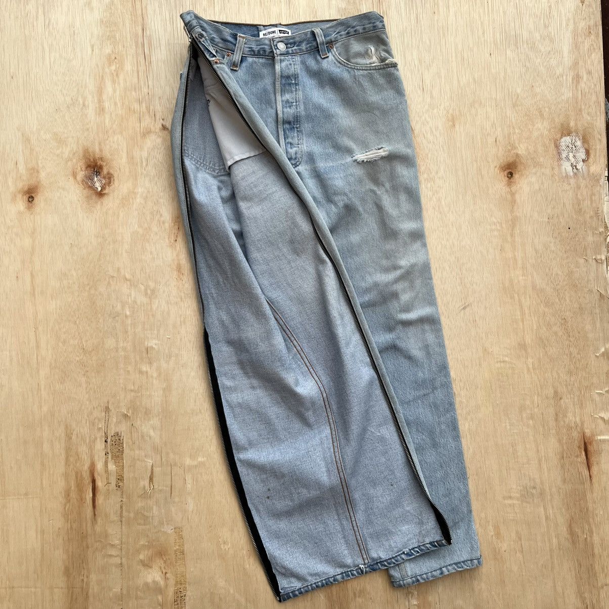 RE/DONE RE / DONE x LEVIS RECONSTRUCTED DENIM WASHED DISTRESSED Size 28" / US 6 / IT 42 - 4 Thumbnail