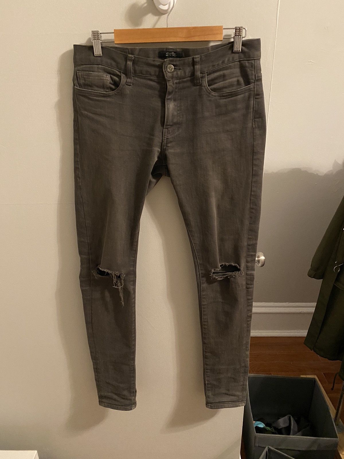 image of Undercover 14Aw Cold Blood Distressed Denim Jeans in Grey, Men's (Size 31)