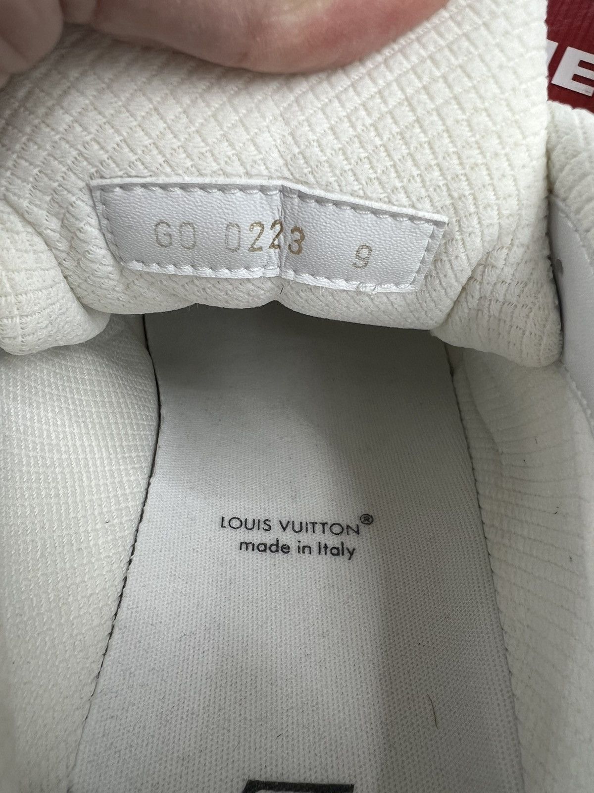 Louis Vuitton Louis Vuitton Tatic Sneaker White Grey LV9 US10.5 Size US 10.5 / EU 43-44 - 7 Thumbnail