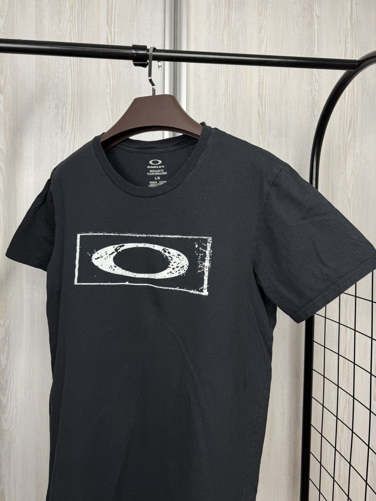 Oakley Oakley vintage big logo black tee shirt Size US L / EU 52-54 / 3 - 4 Thumbnail