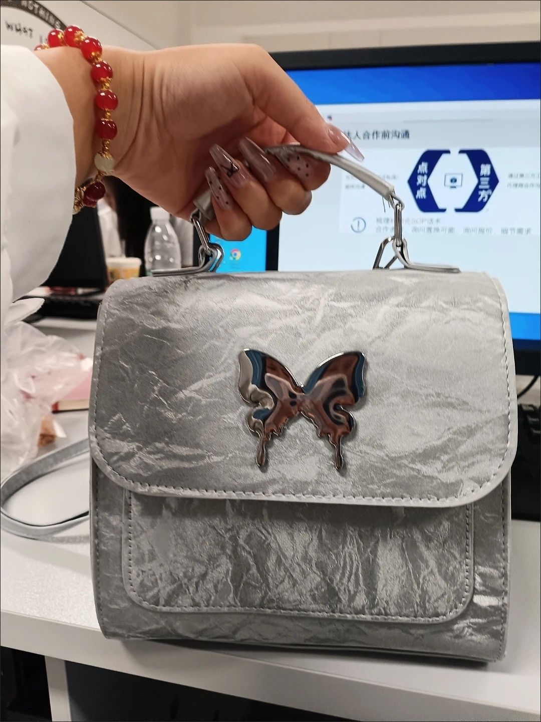 Other Silver Butterfly Handle Bag - Shiny Textured Shoulder Size ONE SIZE - 3 Thumbnail