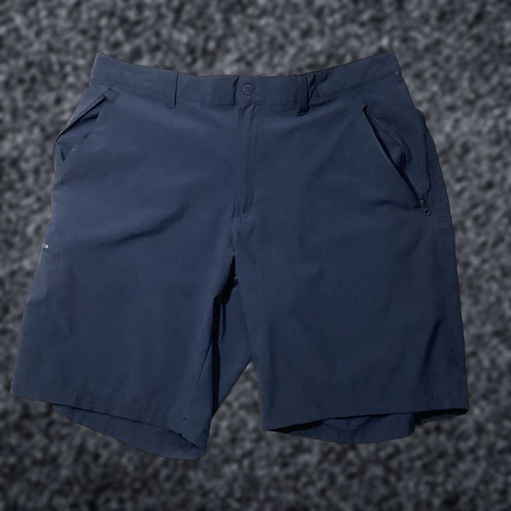 Vintage Columbia Men’s Shorts Size 38 Blue Cargo Zip Pocket Bermuda Casual Workwear Regular Inseam 9 in Polyester Spandex Logo Pocket Columbia Size US 38 / EU 54 - 1 Thumbnail