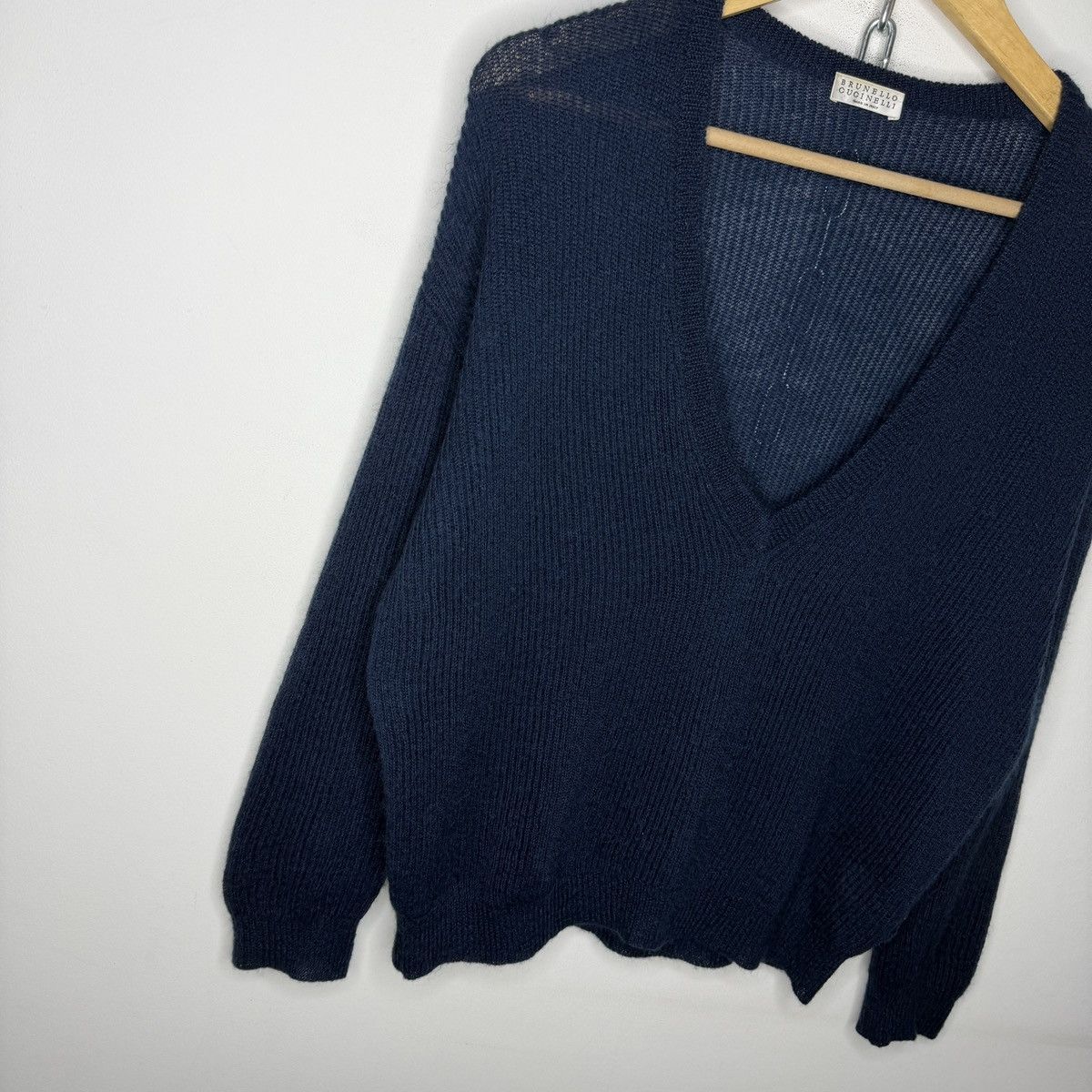 Brunello Cucinelli Brunello Cucinelli Cashmere V-Neck Sweater Size M Navy Size M / US 6-8 / IT 42-44 - 3 Thumbnail