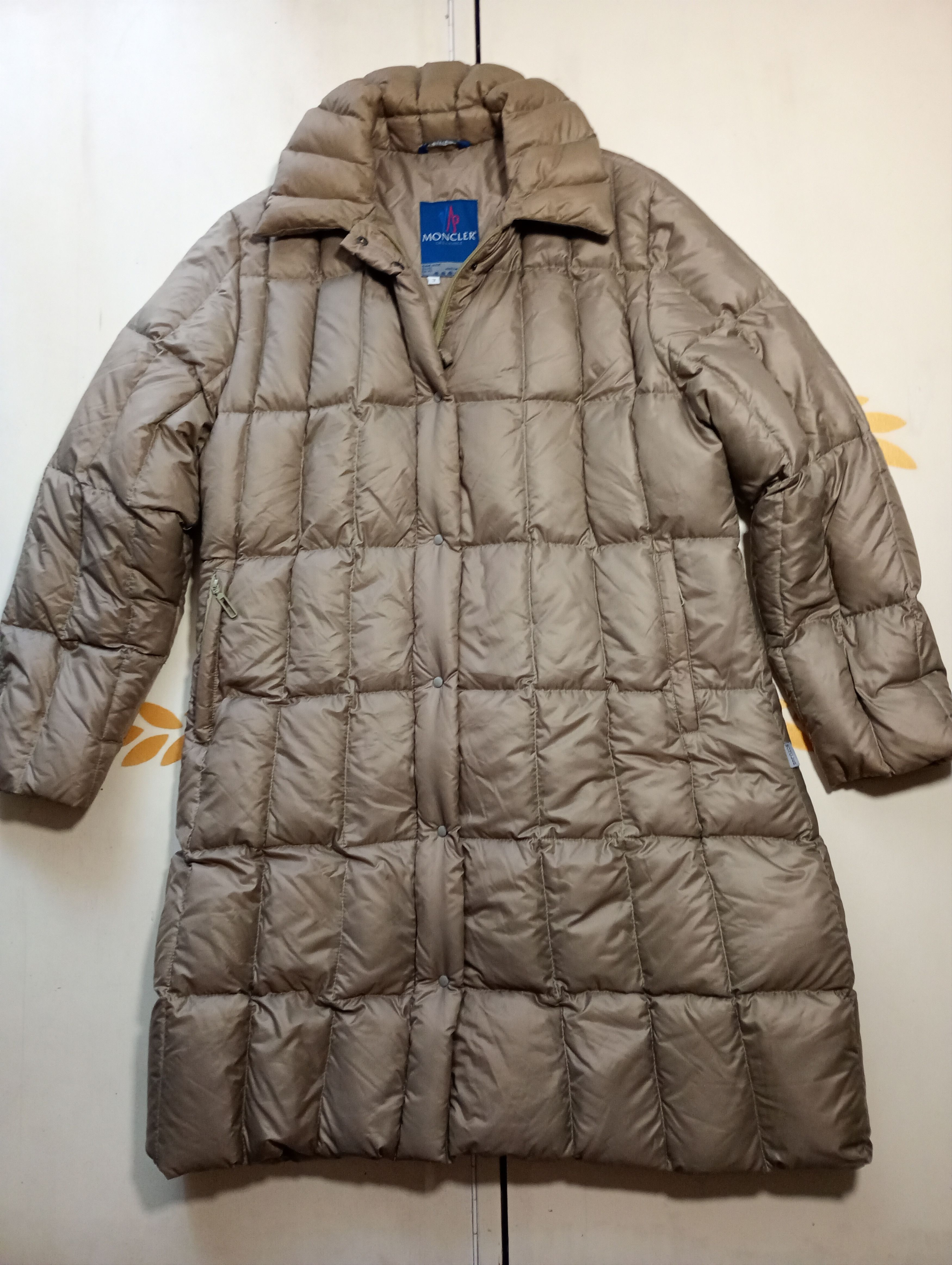 Moncler Moncler Down Coat Women's size3 Vintage 80's Size M / US 6-8 / IT 42-44 - 1 Thumbnail