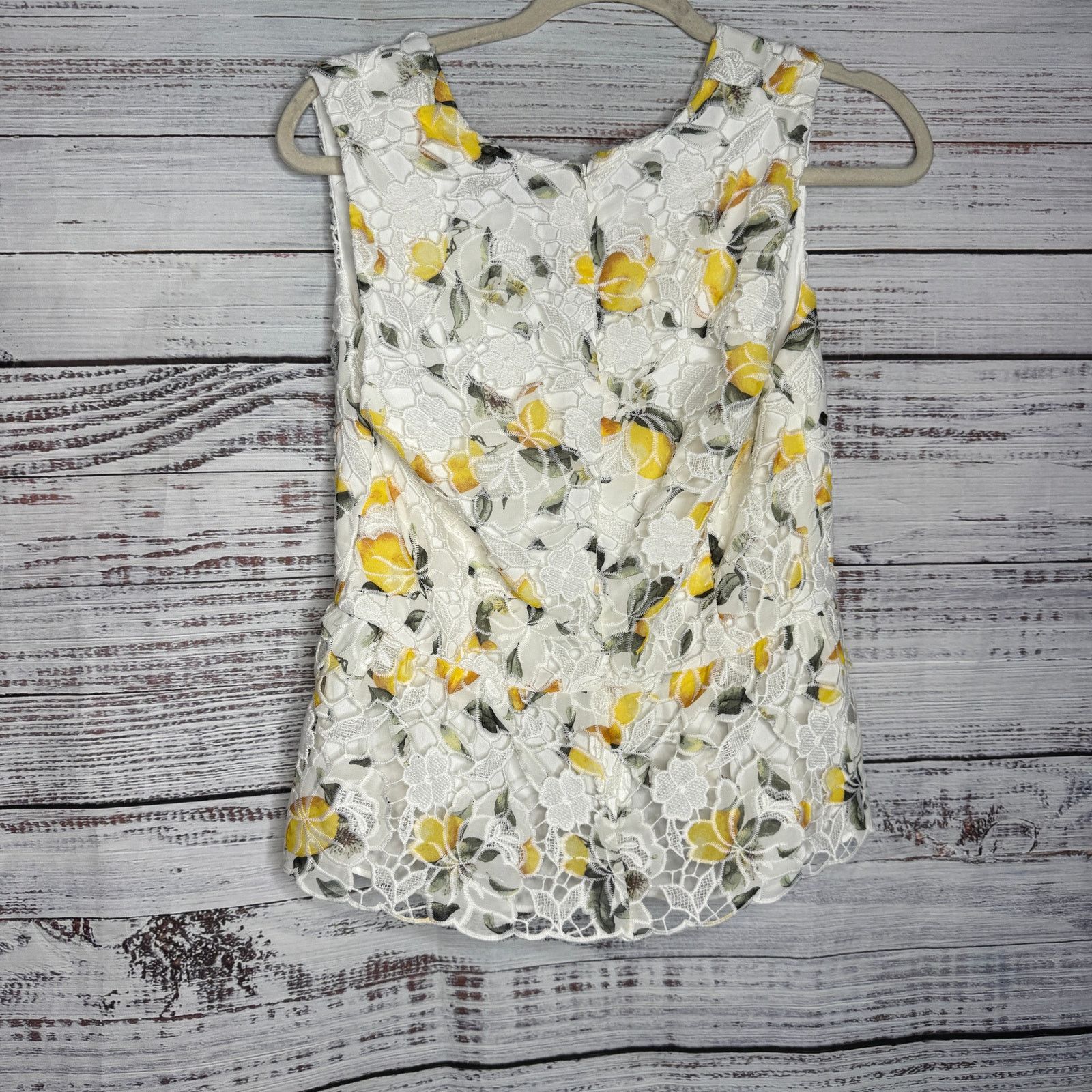 White House Black Market White House Black Market Lemon Print Sleeveless Peplum Top 6 Size M / US 6-8 / IT 42-44 - 4 Thumbnail