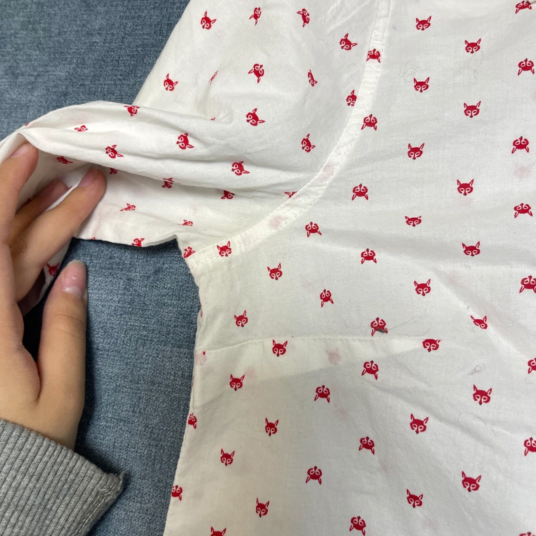 Gap Gap Shirt Womens Small White All Over Wolf Print Cotton Classic Fit Button Up Size S / US 4 / IT 40 - 6 Thumbnail