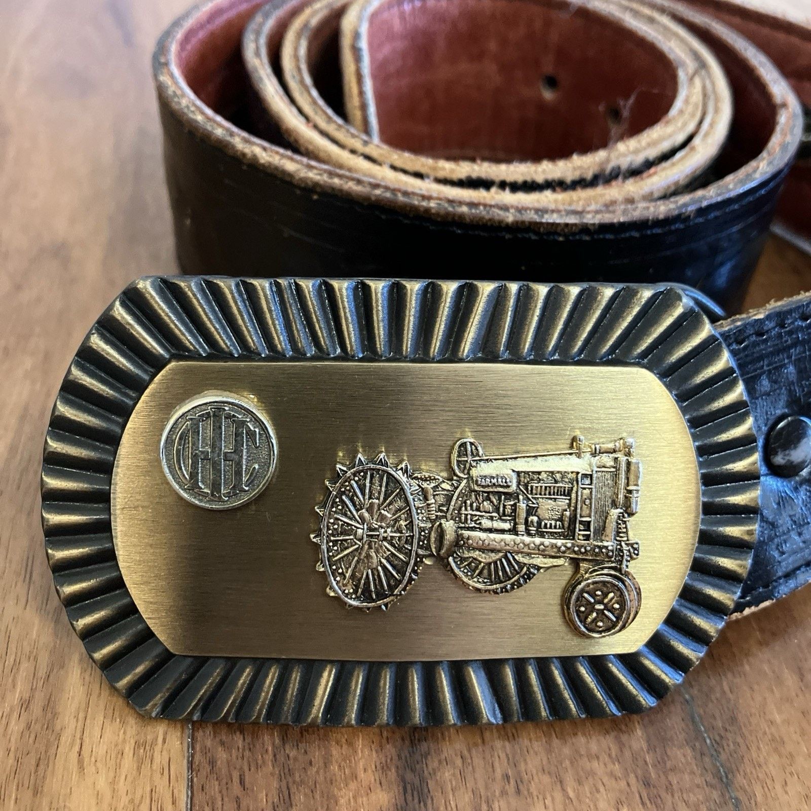 Other International Harvester Tractor 1970s Leather Belt & Buckle Size ONE SIZE - 1 Thumbnail