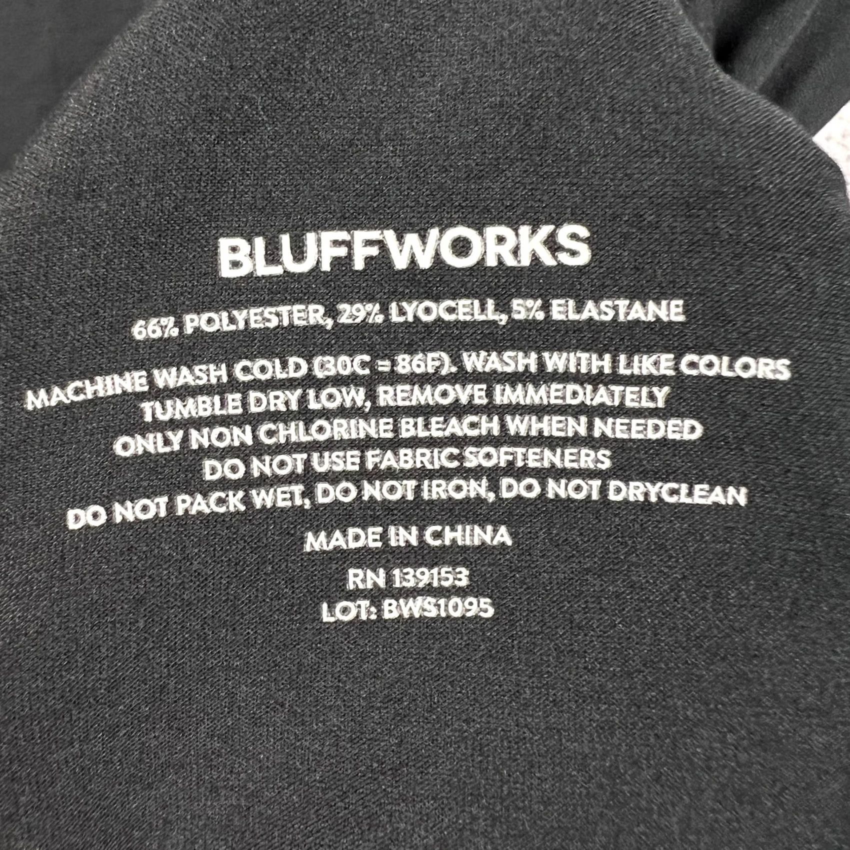 Vintage Bluffworks Shirt Mens 2XL Black Classic Fit V-Neck Short Sleeve Threshold Size US XXL / EU 58 / 5 - 4 Thumbnail