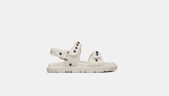 o1bcso1str0524 Sandals in White