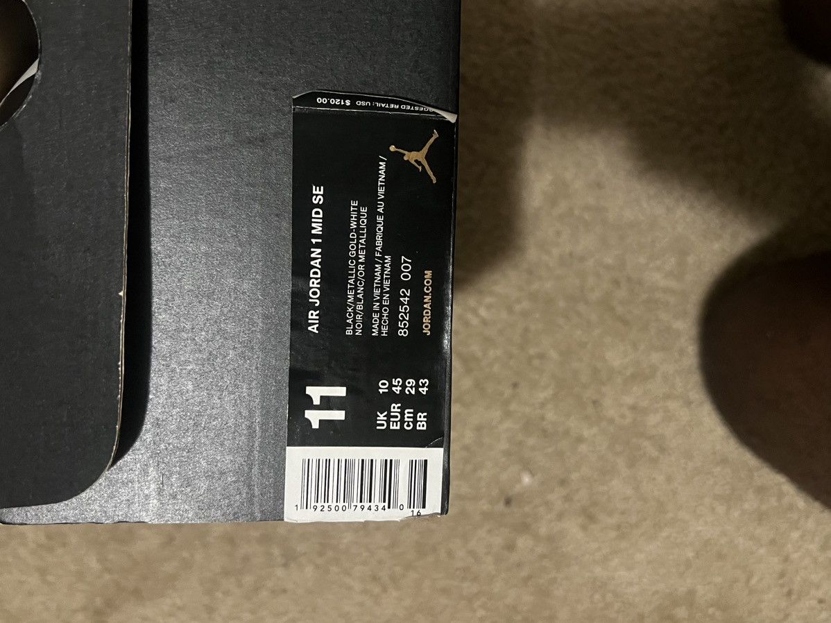 Jordan Brand Retro 1 mid Size US 11 / EU 44 - 7 Thumbnail