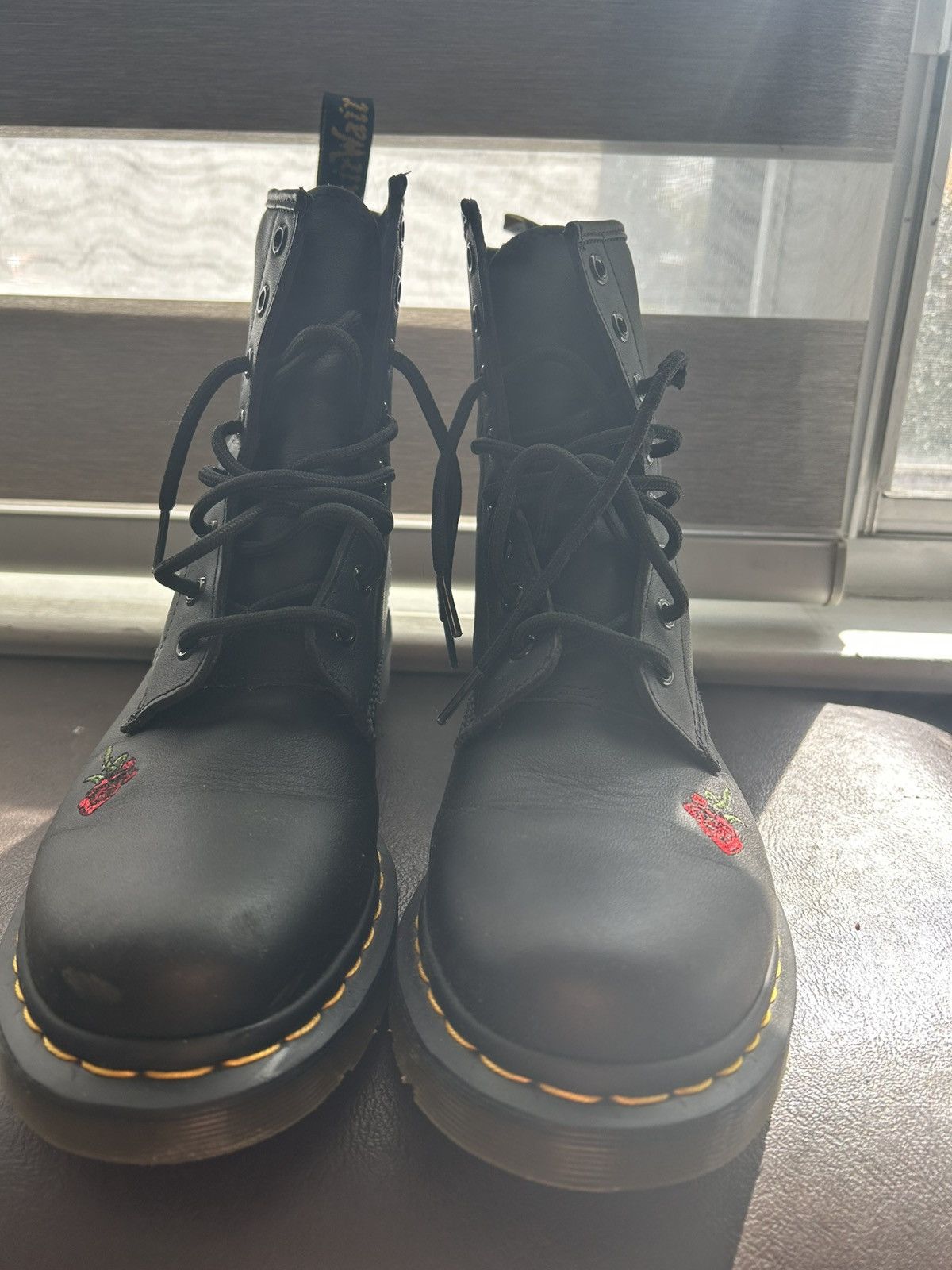Dr. Martens Dr. Martins 1460 Vonda Roses Size US 10 / IT 40 - 4 Thumbnail