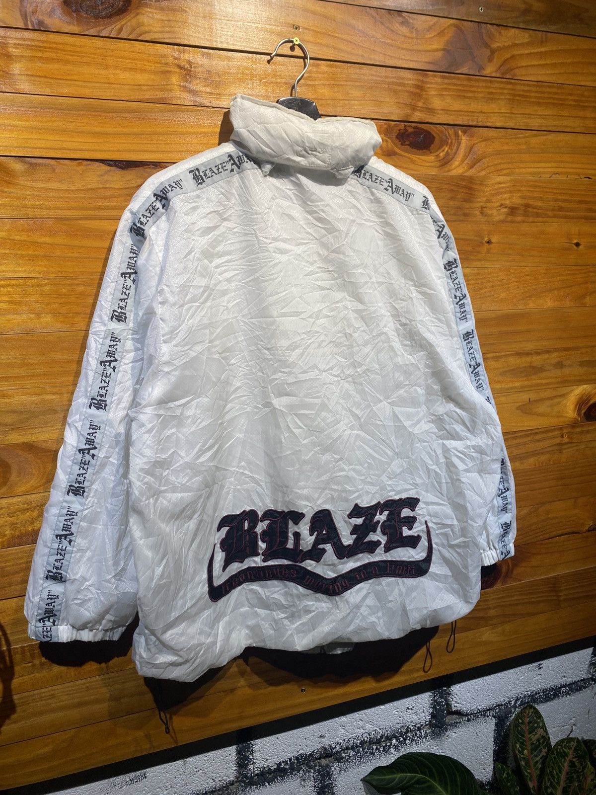 Japanese Brand Blaze Away Fogaty Free Spirit White Windbreaker Jacket Size US M / EU 48-50 / 2 - 9 Thumbnail