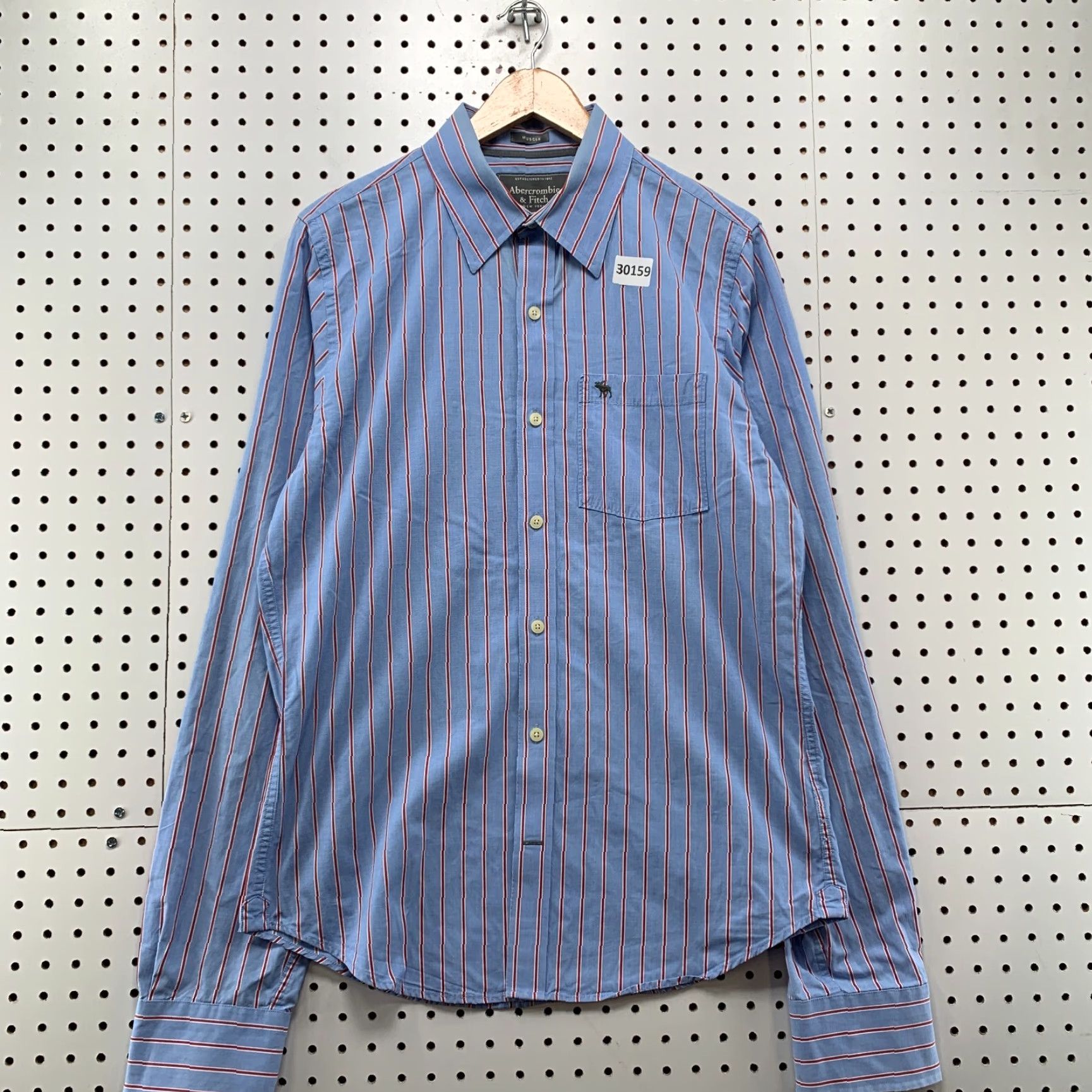 Abercrombie & Fitch Abercrombie & Fitch Button Shirt Mens Large Muscle Fit Blue Striped 22.5x30 Size US L / EU 52-54 / 3 - 2 Thumbnail