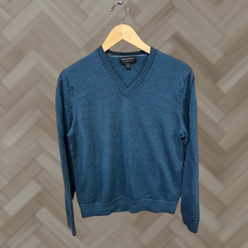 Banana Republic Banana Republic Sweater Mens Medium Blue Pullover V-Neck 100% Merino Wool Size US M / EU 48-50 / 2 - 1 Thumbnail