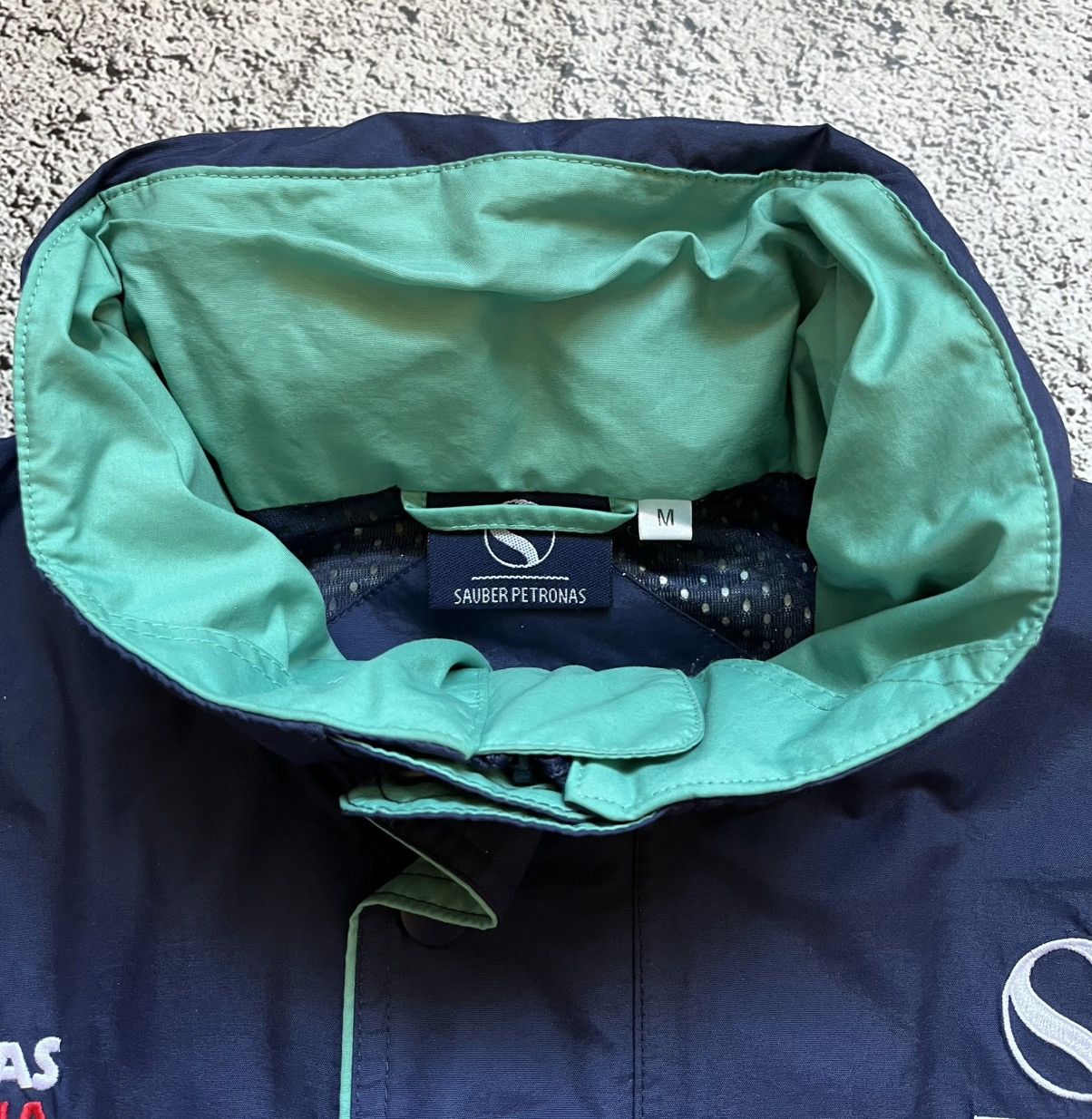 Red Bull Red Bull Sauber Petronas F1 Racing Team Jacket Size M Size US M / EU 48-50 / 2 - 23 Thumbnail