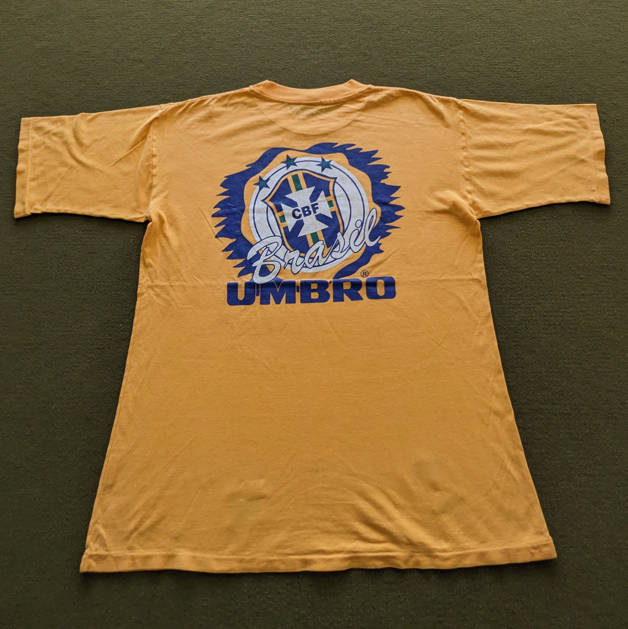 Umbro Vintage UMBRO BRAZIL Football Soccer Team T-shirt Size US L / EU 52-54 / 3 - 1 Thumbnail