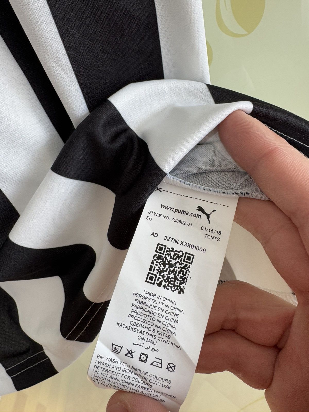 Puma Newcastle United 2018-2019 Home Soccer Jersey Football Kit Size US XXL / EU 58 / 5 - 10 Thumbnail