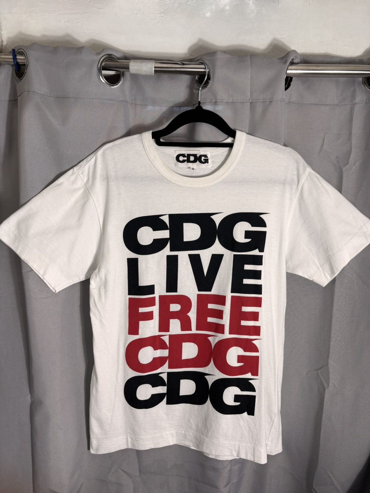 Comme des Garcons Comme des Garcons Tee Size US S / EU 44-46 / 1 - 1 Thumbnail