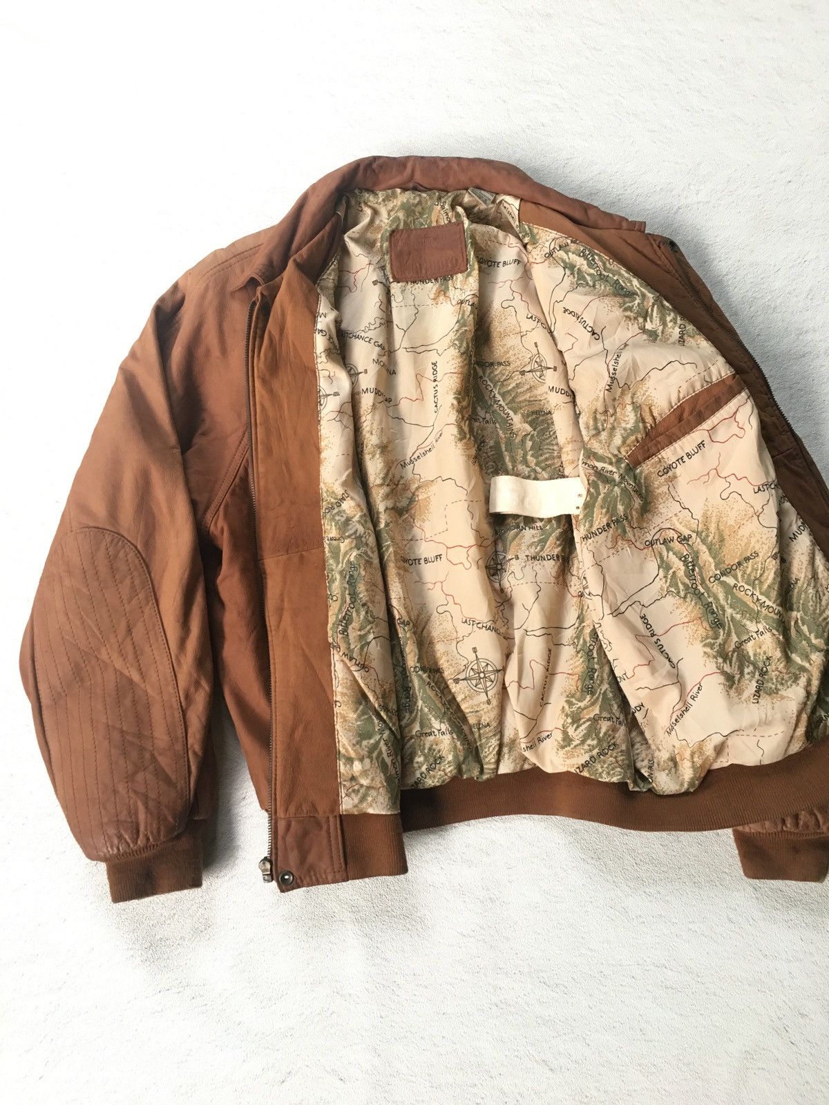 Marlboro × Vintage Vintage Marlboro Adventure Team Leather Jacket Size US S / EU 44-46 / 1 - 4 Thumbnail