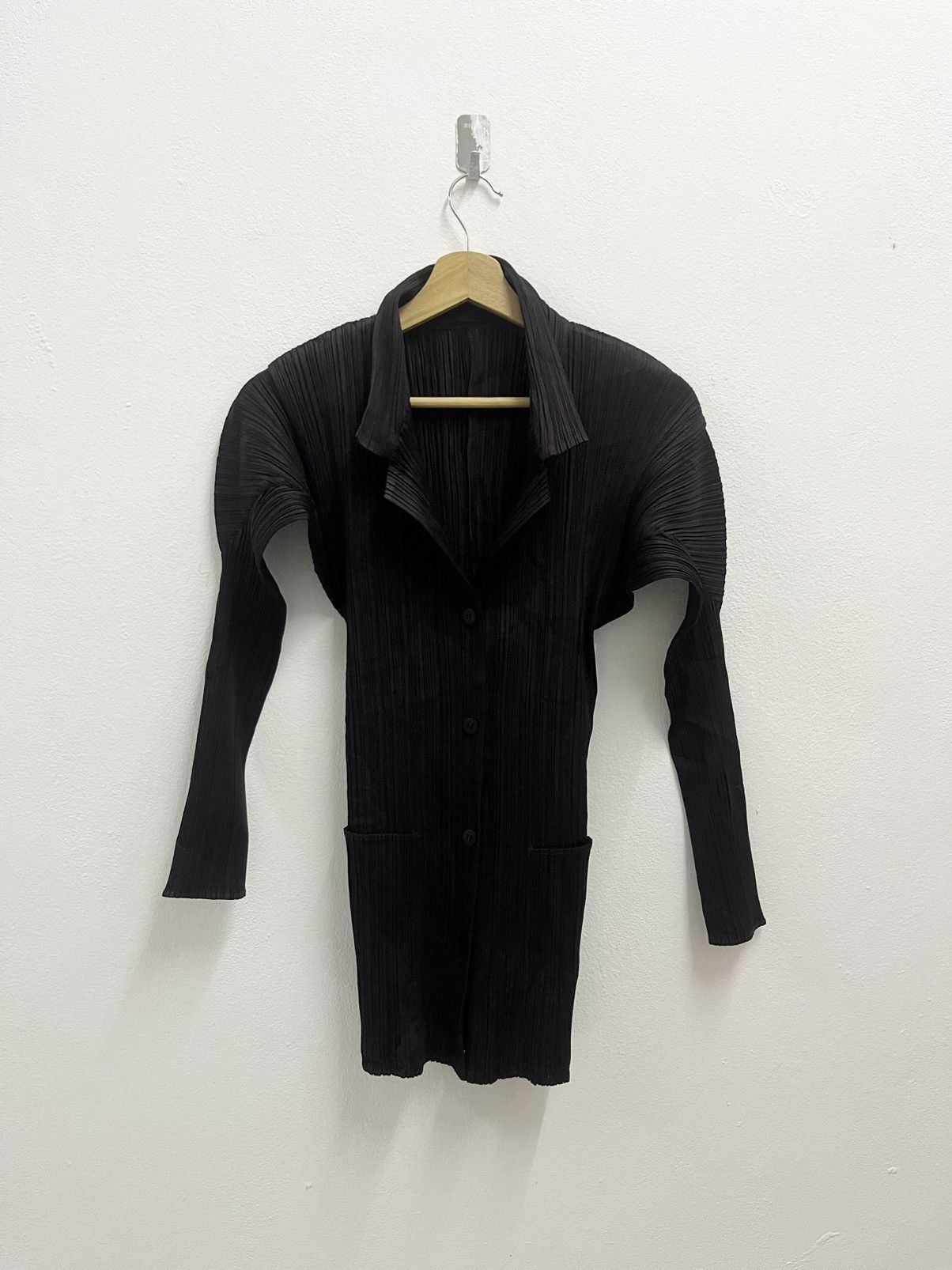 Pleats Please Issey Miyake Pleats Please Button Shirt Size S / US 4 / IT 40 - 1 Thumbnail