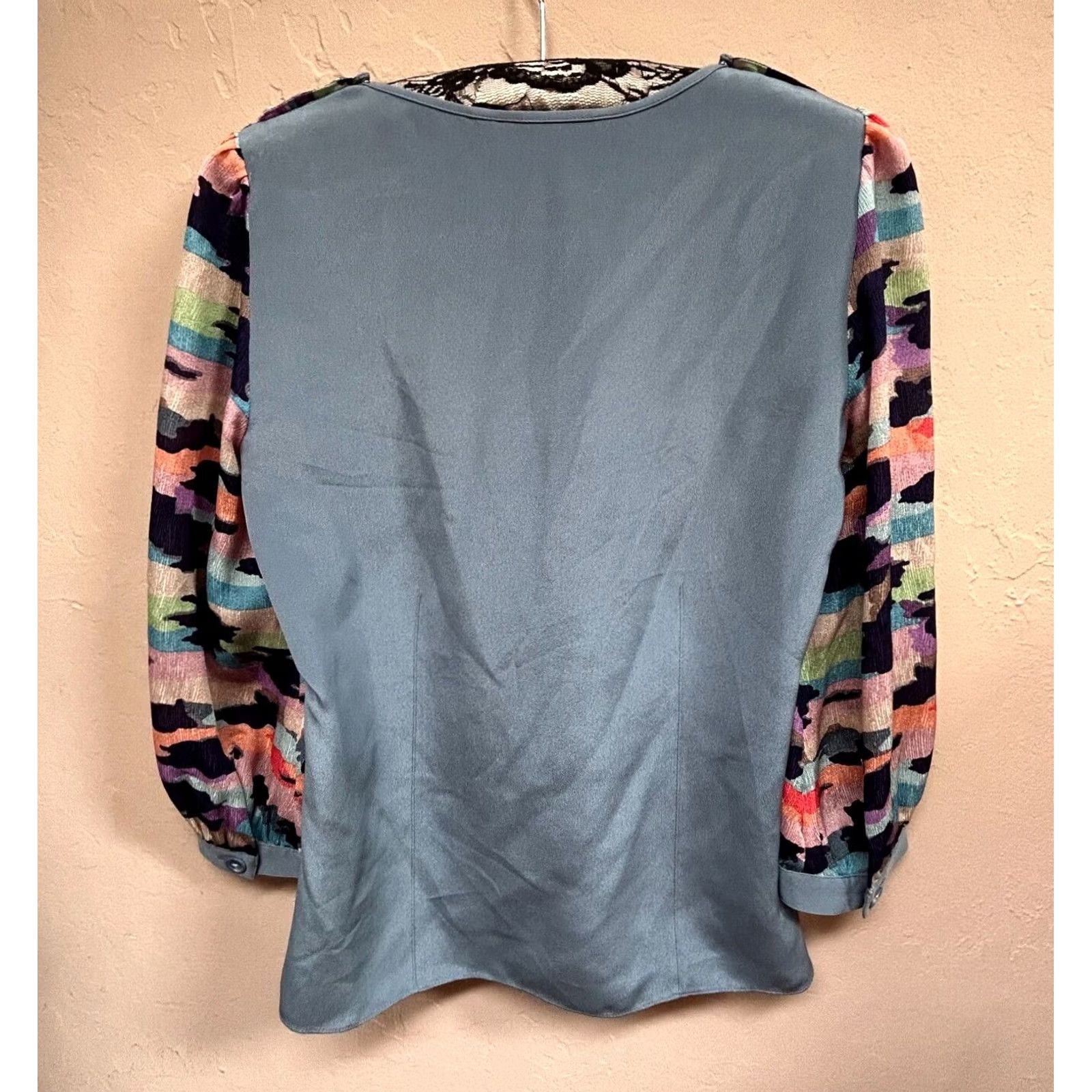 Marc Jacobs Marc by Marc Jacobs Multicolor Camouflage Puff Sleeve Top Shoulder Button Size 4 Womens Shirt Size S / US 4 / IT 40 - 2 Thumbnail