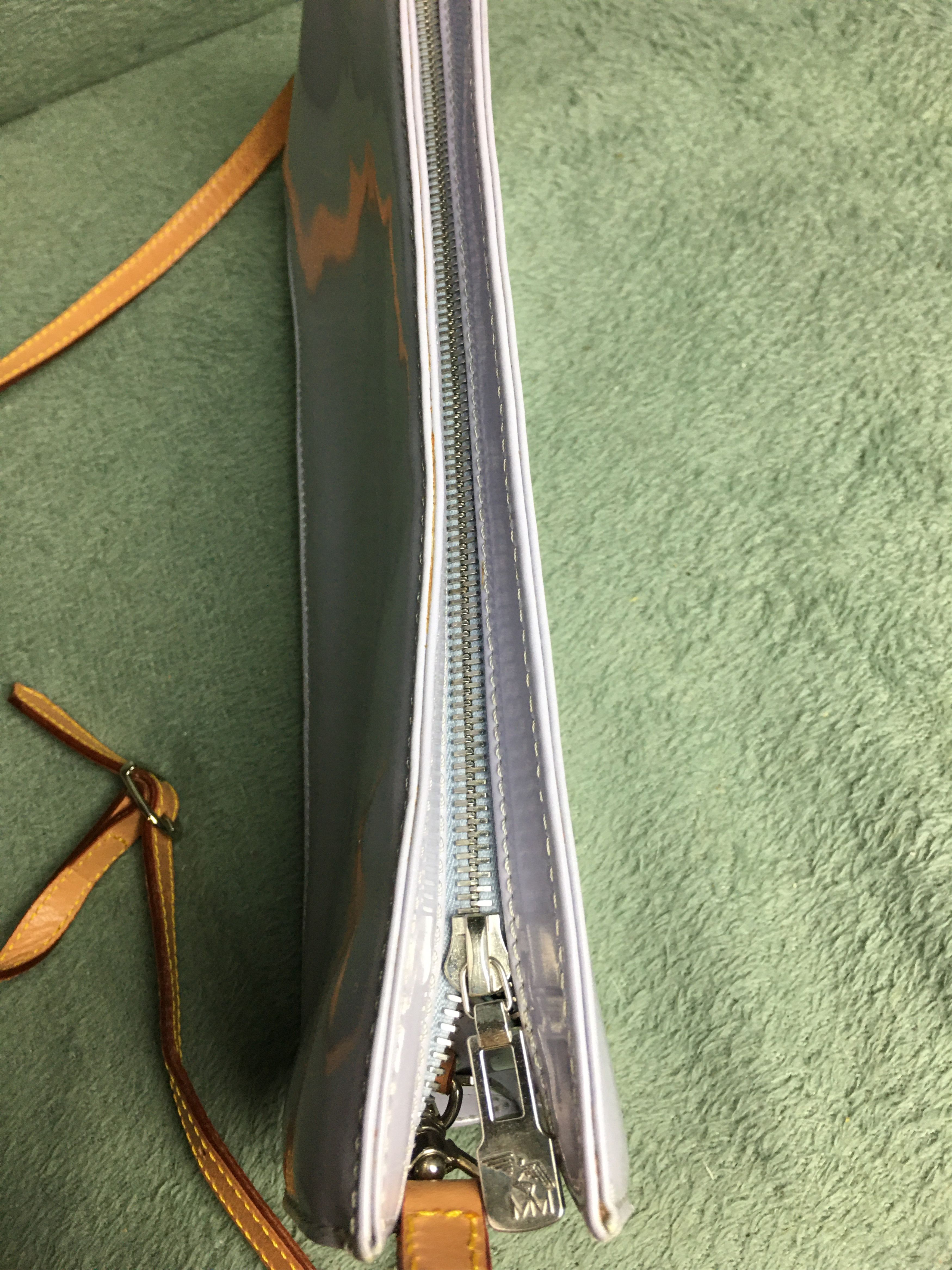 Maison Mollerus Maison Mollerus Patent Leather Crossbody Shoulder Bag Size ONE SIZE - 5 Thumbnail