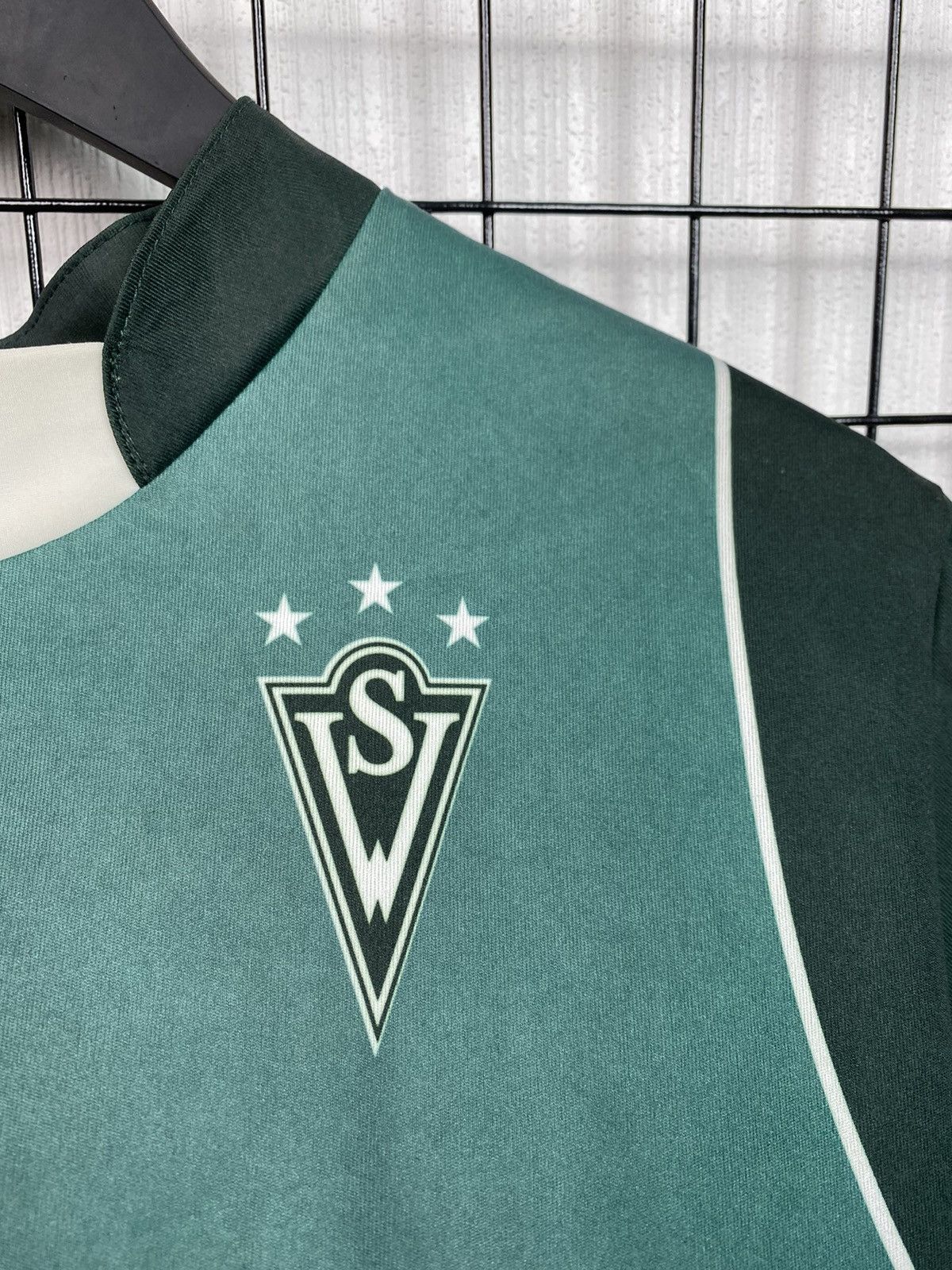Lotto Sport Rare Santiago Wanderers Lotto 2005 soccer jersey camiseta Size US S / EU 44-46 / 1 - 10 Thumbnail