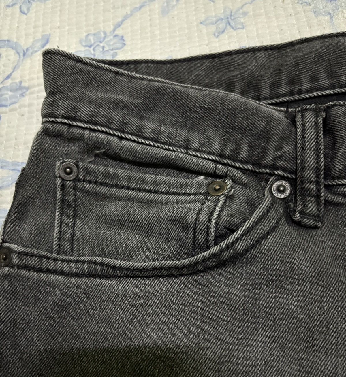 Old Navy Old Navy Streetwear Skinny Slim Fit Denim Size US 33 - 15 Thumbnail
