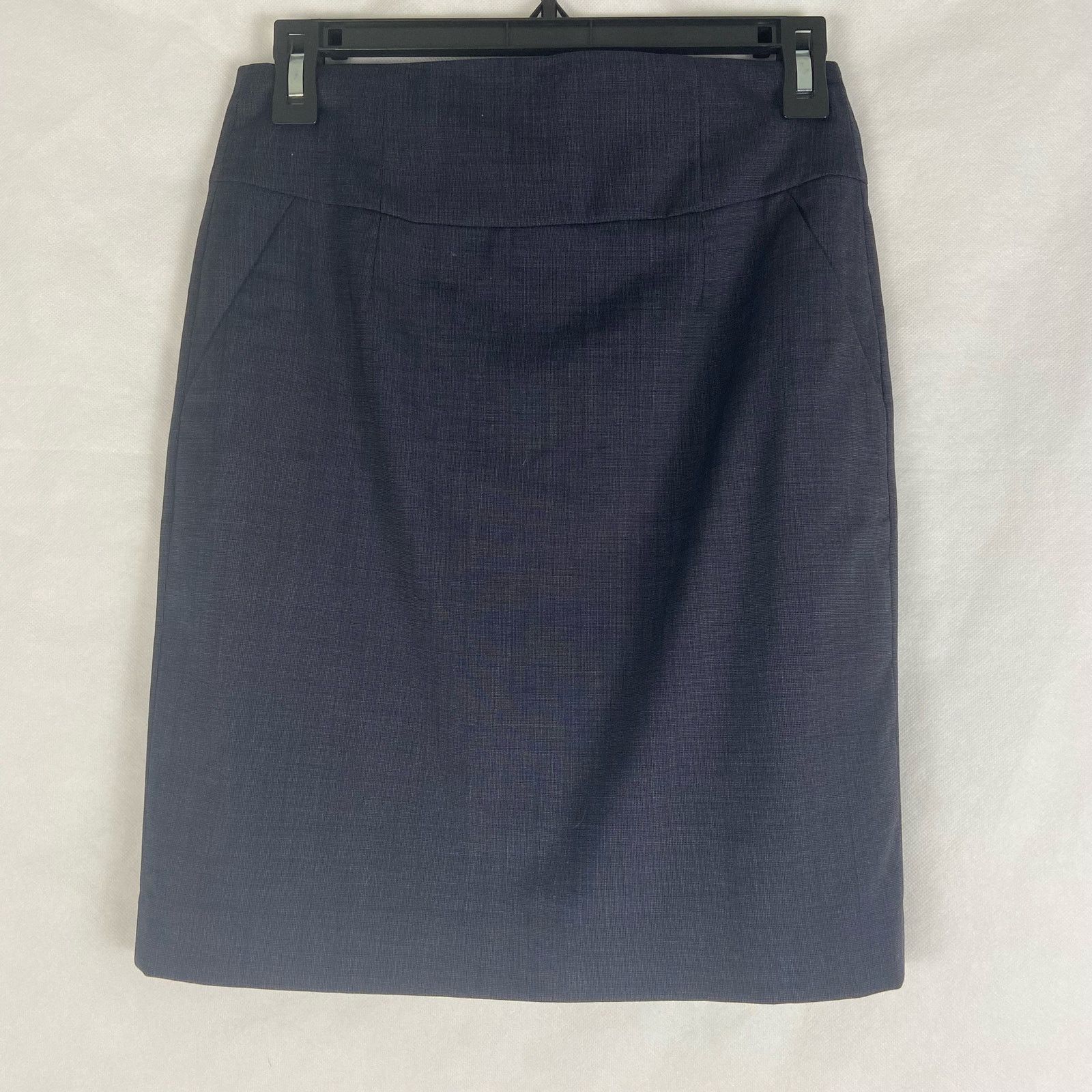 Banana Republic Banana Republic Women's Petite Pencil Skirt Size 0P Black Size 25" / US 0 / IT 36 - 2 Thumbnail