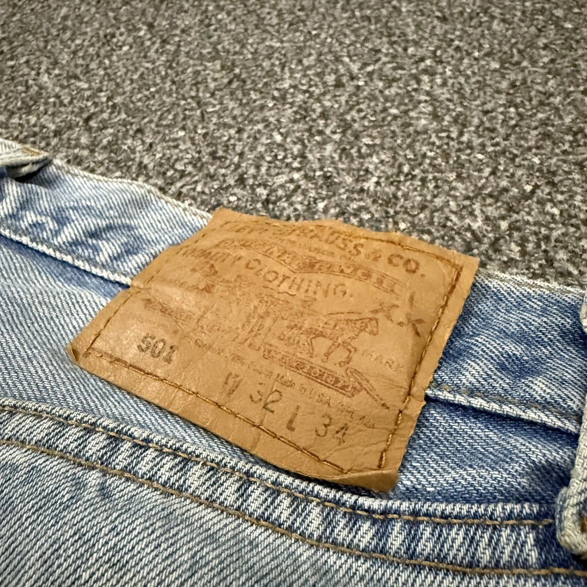 Levi's Vintage Clothing Vintage 1998 Levis 501 Aging Faded Dirty Denim Made in USA Size US 32 / EU 48 - 10 Thumbnail