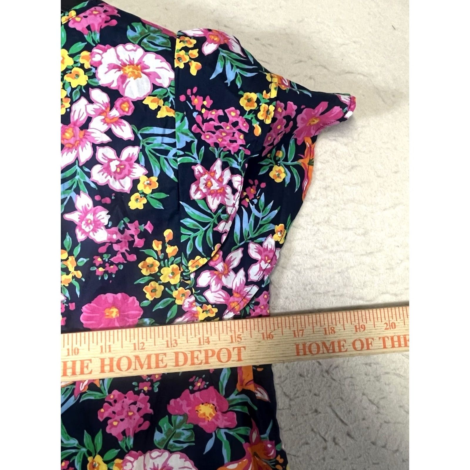 J.Crew J.Crew Blouse Women XXSmall Flutter Sleeve Floral Back Button Closure Multicolor Spring Fall Summer Casual Business Travel Womens Blouse Size XXS / US 00 / IT 34 - 3 Thumbnail