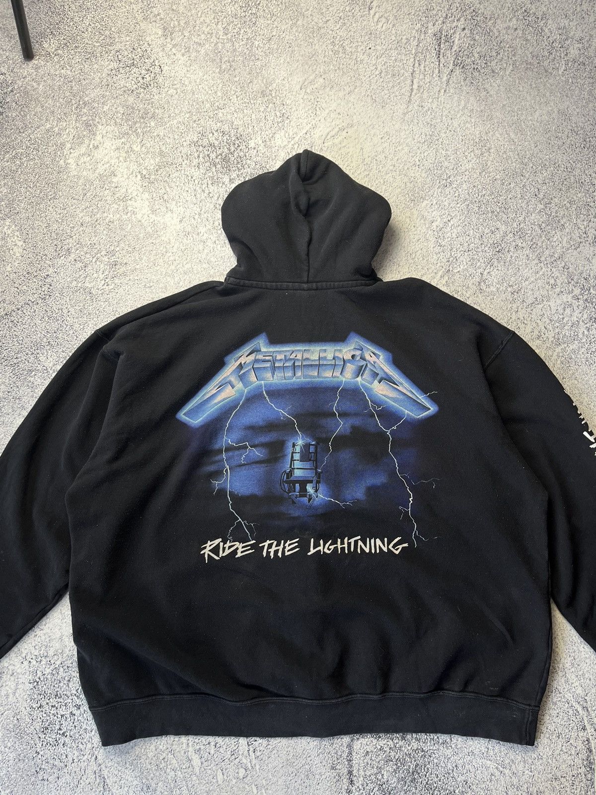 Band Tees Metallica 2017 hoodie RIDE THE LIGHTNING hooded sweatshirt Size US XXL / EU 58 / 5 - 17 Thumbnail