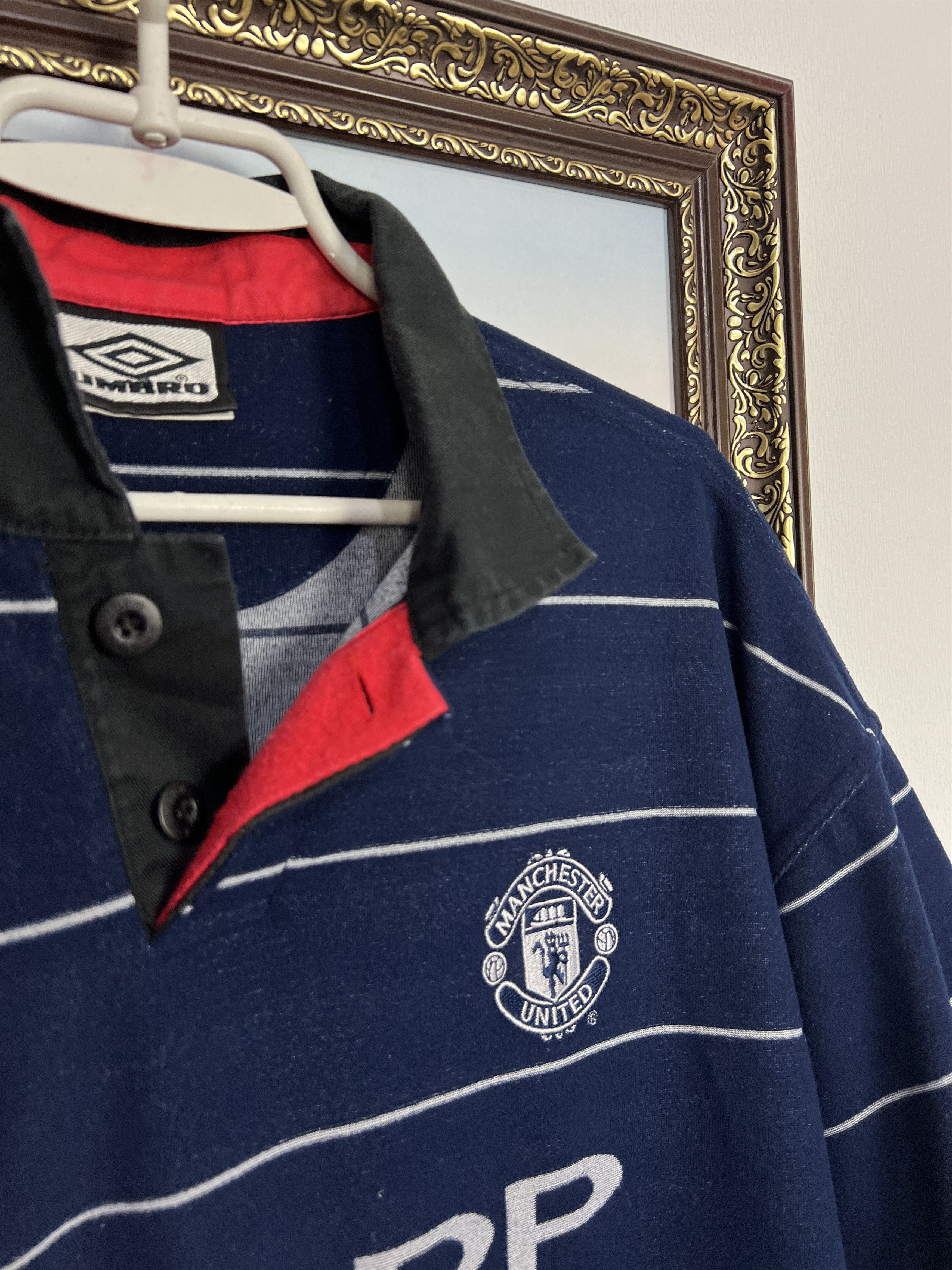 Umbro Manchester United Away football shirt Soccer Jersey Trikot Size US L / EU 52-54 / 3 - 5 Thumbnail