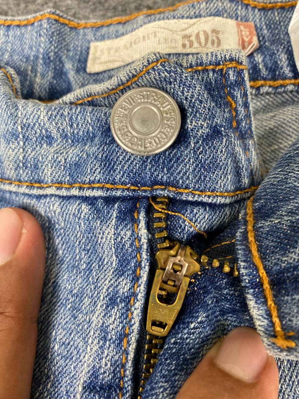 Levi's vintage levis 505 straight leg distressed denim Size US 31 - 13 Thumbnail