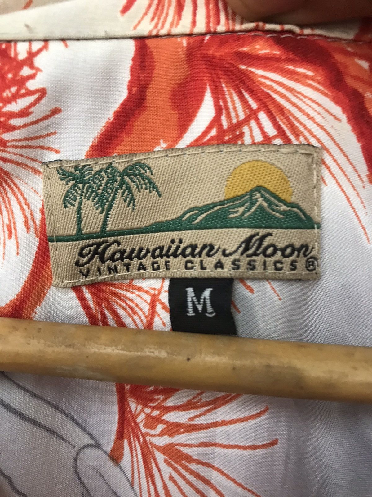 Vintage Hawaiian Moon 100% USA Button Tshirt Size US M / EU 48-50 / 2 - 5 Thumbnail